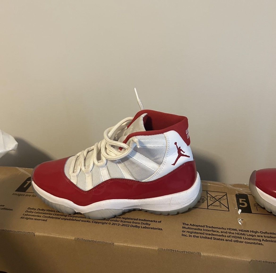 Jordan Brand Jordan Cherry 11s Size US 9 / EU 42 - 7 Thumbnail