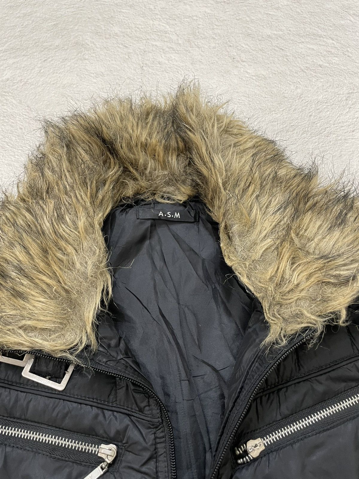 Japanese Brand Y2K Black Quilted Jacket Fur Collar Buckle Detail Puffer LGB Size US M / EU 48-50 / 2 - 5 Thumbnail