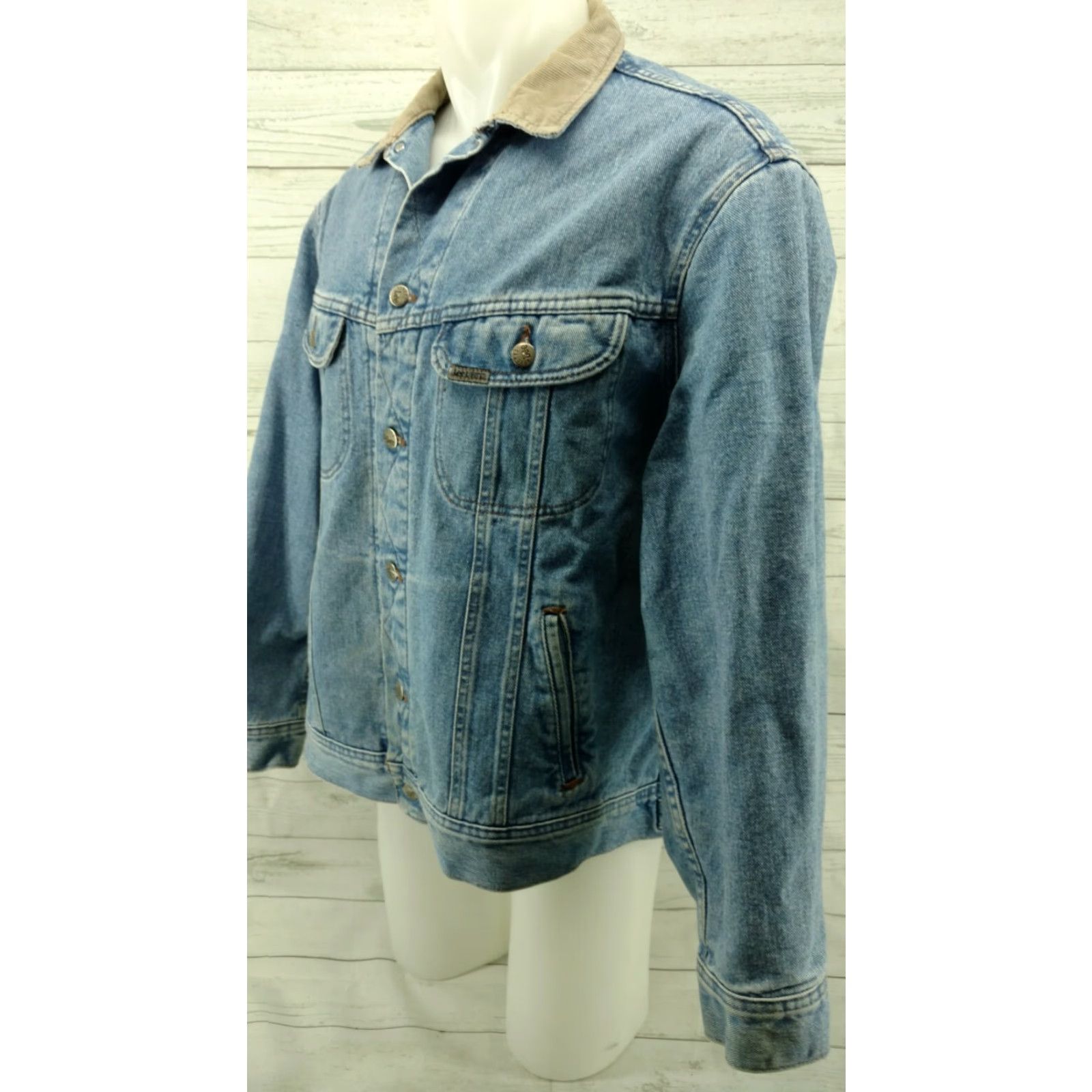 Vintage VINTAGE Lee Riveted Denim Trucker Jacket Lined Blanket XL Mens REG #2 Size US XL / EU 56 / 4 - 2 Thumbnail