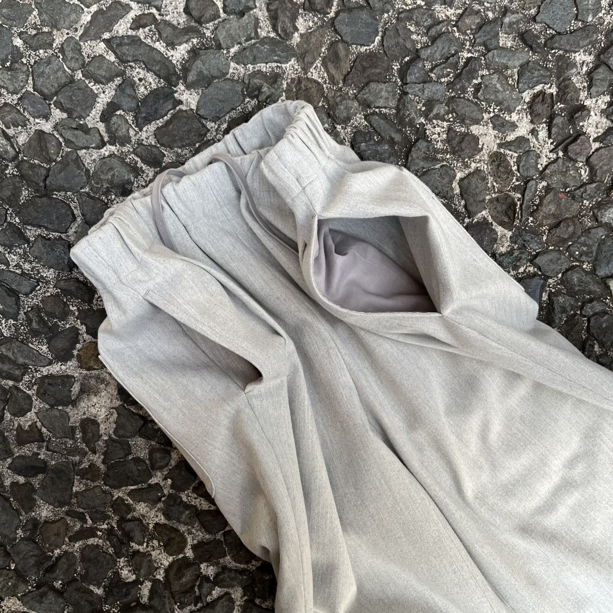 Issey Miyake Plantation Relaxed Tapered Drawstring Trousers Size US 30 / EU 46 - 4 Thumbnail