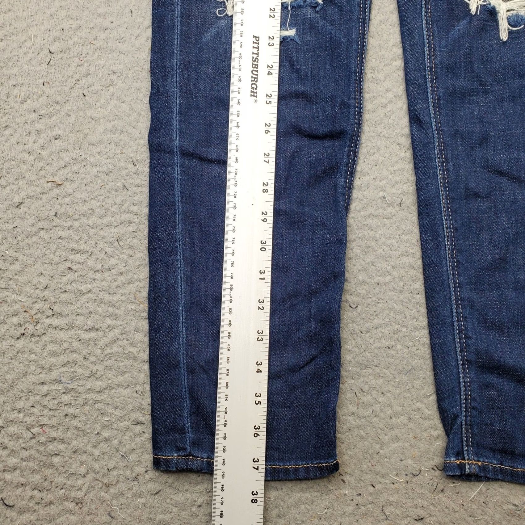 American Eagle Outfitters American Eagle Outfitters Womens 4 Jeans Blue Denim Distressed Button Fly Tomgirl Skinny AEO 4R Size 27" / US 4 / IT 40 - 3 Thumbnail