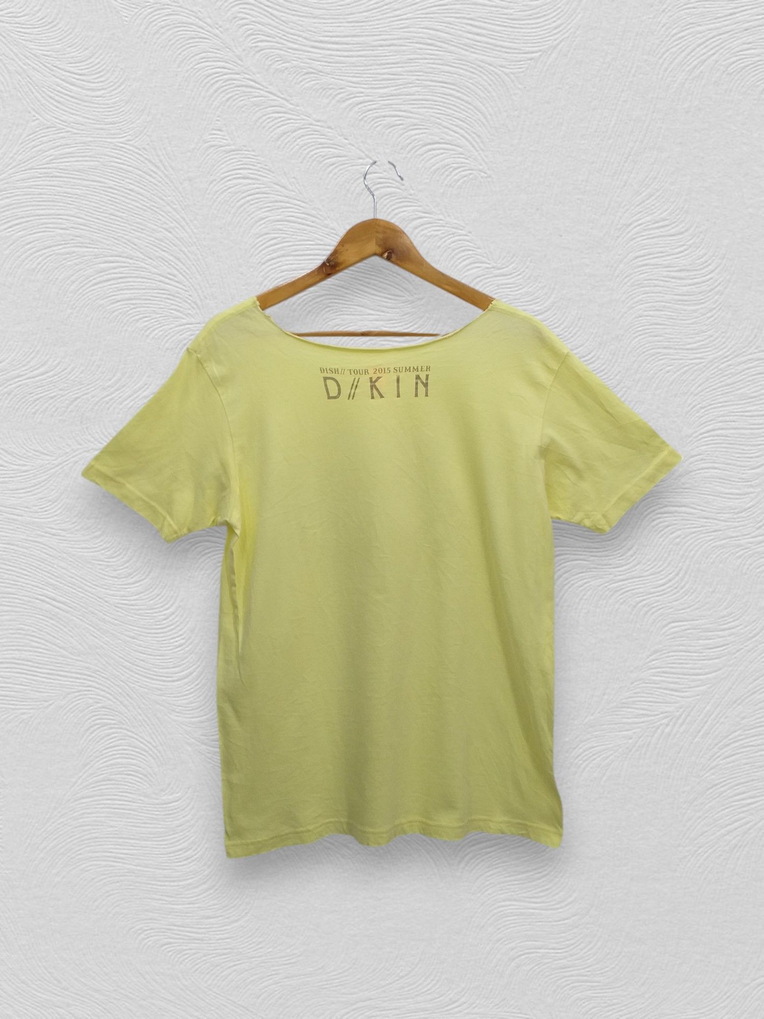 Japanese Brand Dish Tour 2015 Summer D//Kin Large T-Shirt -C078 Size US L / EU 52-54 / 3 - 2 Thumbnail