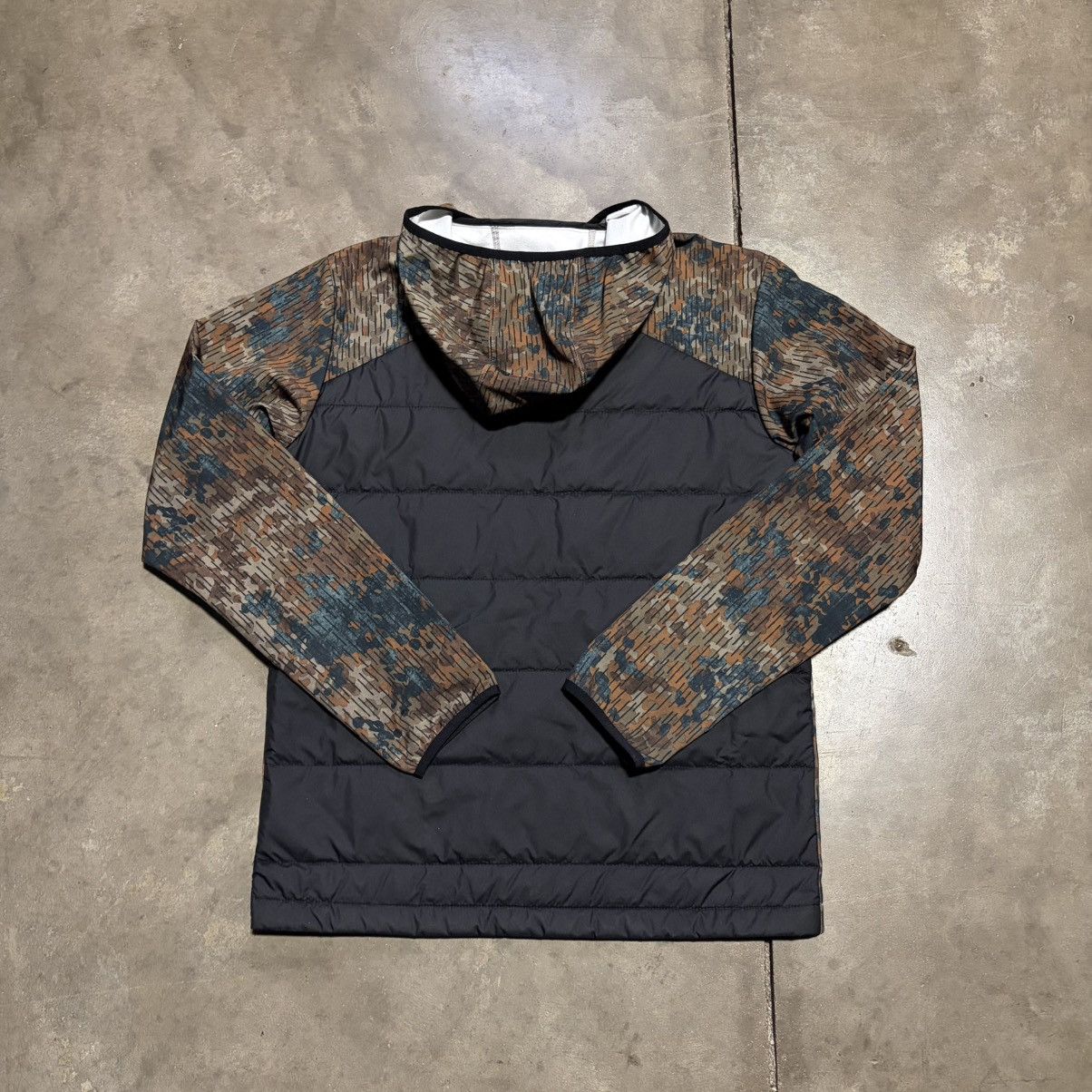 The North Face The North Face Lightweight Puffer Jacket Camo Outdoor Hiking Size US S / EU 44-46 / 1 - 6 Thumbnail