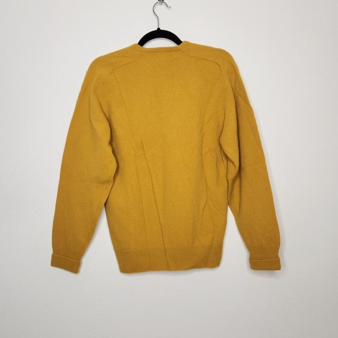 Vintage VINTAGE Dave Bloom & Sons Woolama Yellow Wool Sweater V Neck Mens M Pullover 60s 70s VTG Size US M / EU 48-50 / 2 - 3 Thumbnail