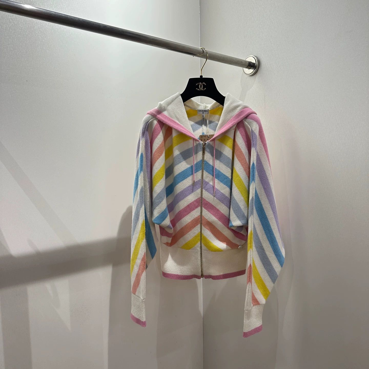 Chanel Chanel Cruise Rainbow Stripe Cashmere Jacket Women's 36 Size XS / US 0-2 / IT 36-38 - 1 Thumbnail