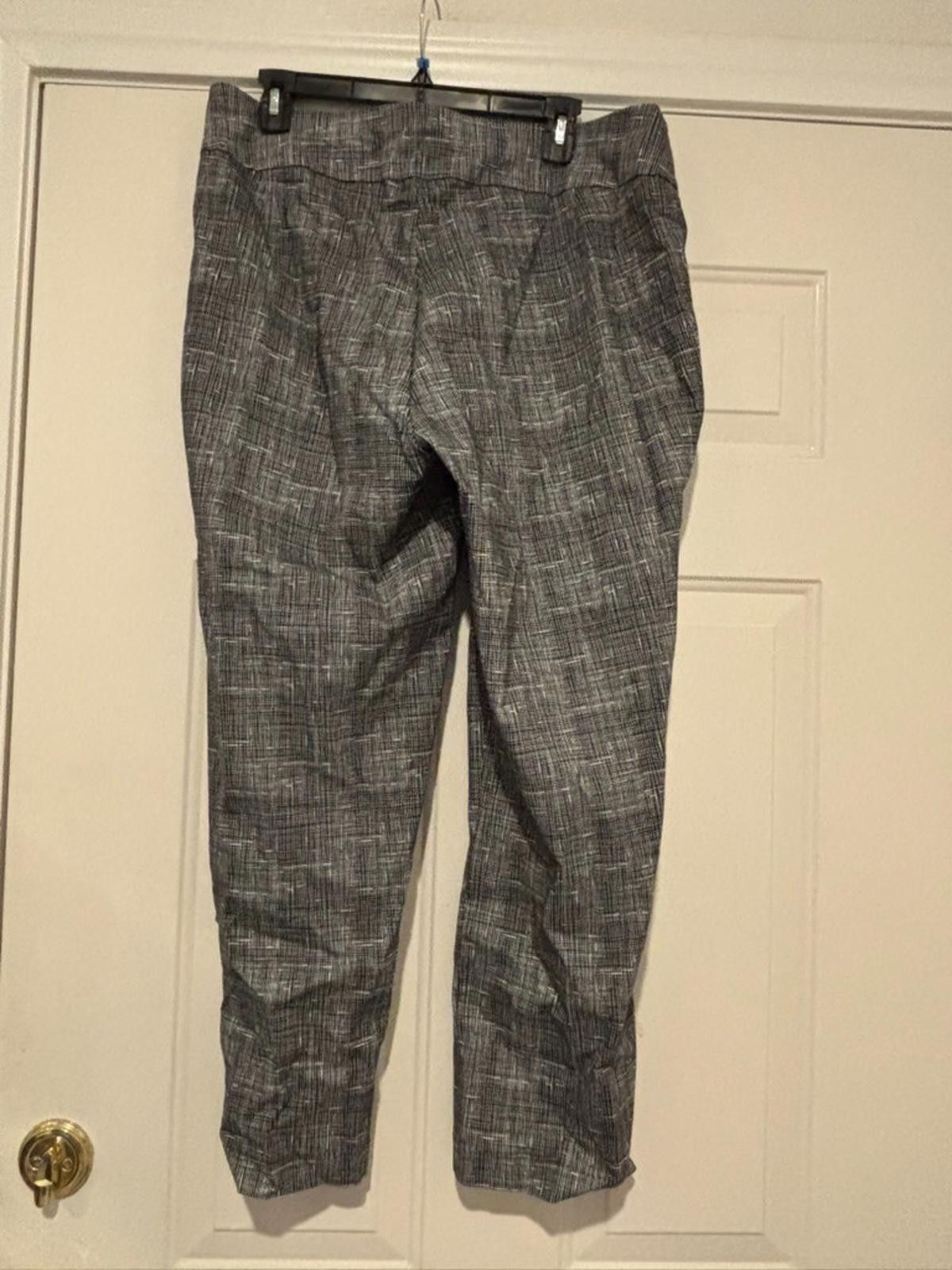 Broken Promises Co. Womens sz 1X Premise black and white pants #573 Size 40" / US 18 - 2 Thumbnail