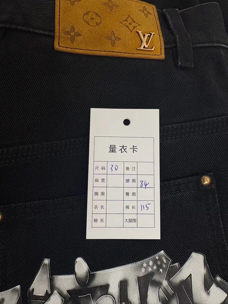 Louis Vuitton LOUIS VUITTON Back pocket graffiti logo jeans 2504-Nextarro Size US 30 / EU 46 - 8 Thumbnail