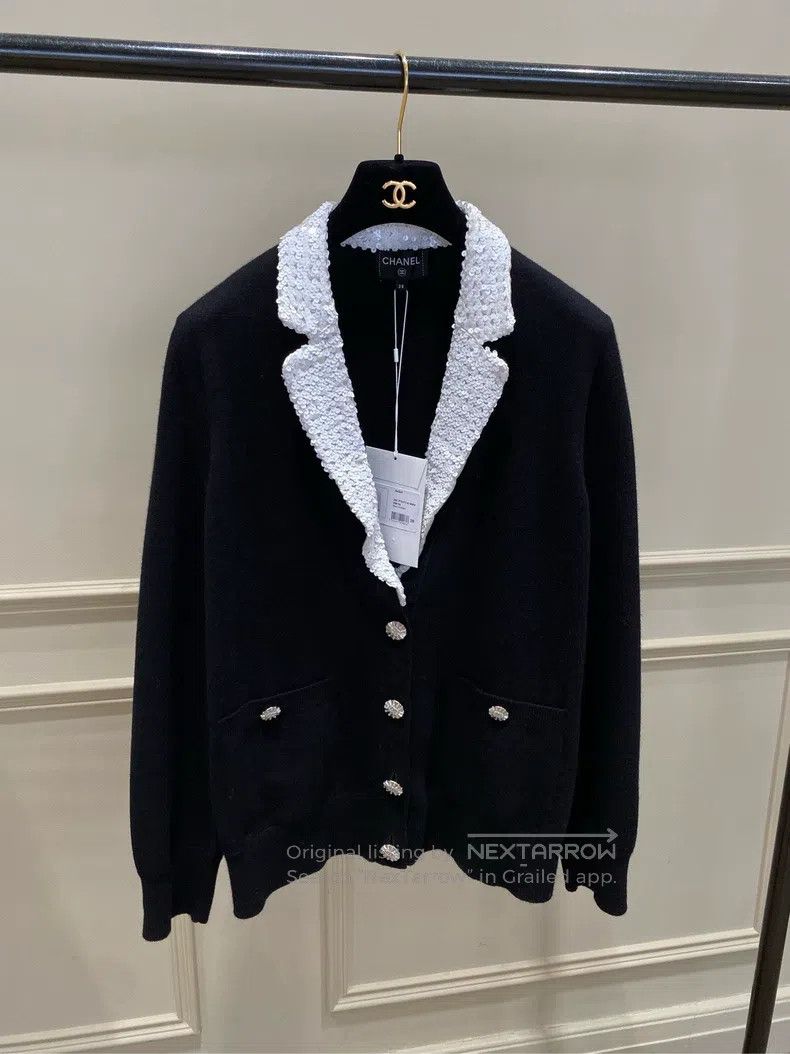 Chanel Chanel 23C black and white contrast colour sequin jacket Size XS / US 0-2 / IT 36-38 - 1 Thumbnail