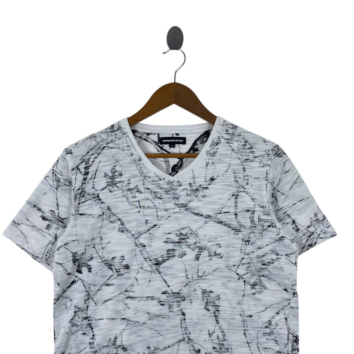 Japanese Brand Semantic Design Japan Overprint Vneck Shirt Size US L / EU 52-54 / 3 - 2 Thumbnail