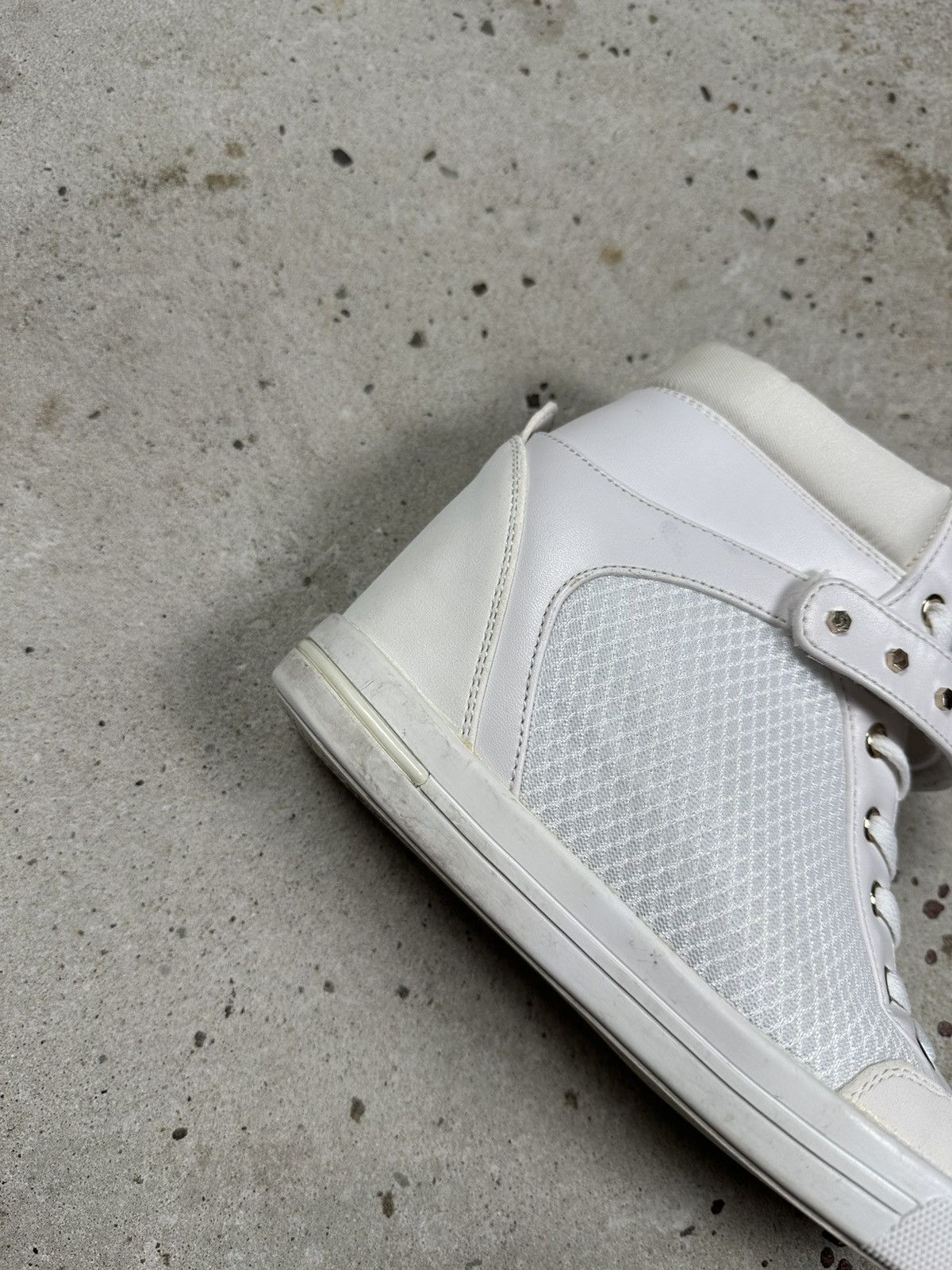 Guess Vintage Y2K Guess White High Top Sneakers Avant Garde suede Size US 9.5 / IT 39.5 - 3 Thumbnail