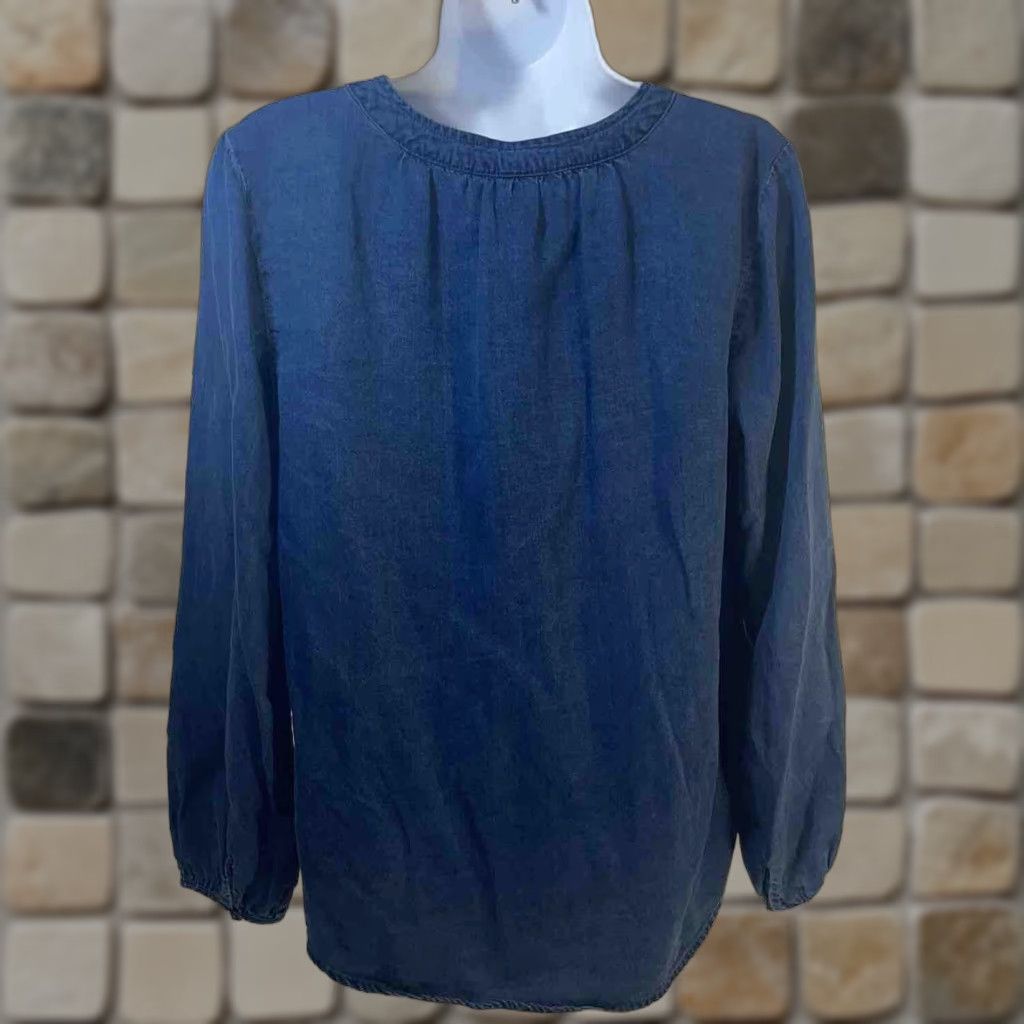 Old Navy Old Navy Shirt Women Small Dark Wash Blue Denim Look V Neck Long Sleeve Knit Button Pullover Casual Fall Winter Spring Size S / US 4 / IT 40 - 1 Thumbnail