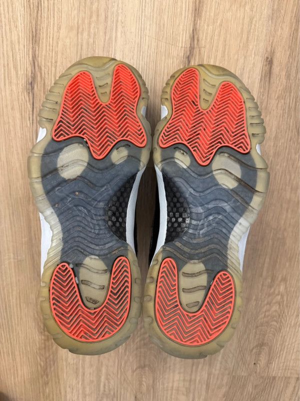 Jordan Brand × Nike Nike Air Jordan 11 Retro Low Infrared 23 XI basketball 42,5 Size US 9 / EU 42 - 10 Thumbnail