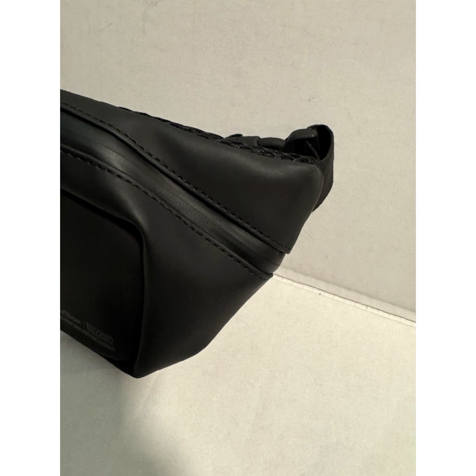 Rains RAINS x Activision Blizzard Waterproof Bum Bag Mini - Black Fannypack Rare! Bum Bag Mini Waterproof Black Fannypack RAINS Activision Blizzard Size ONE SIZE - 3 Thumbnail