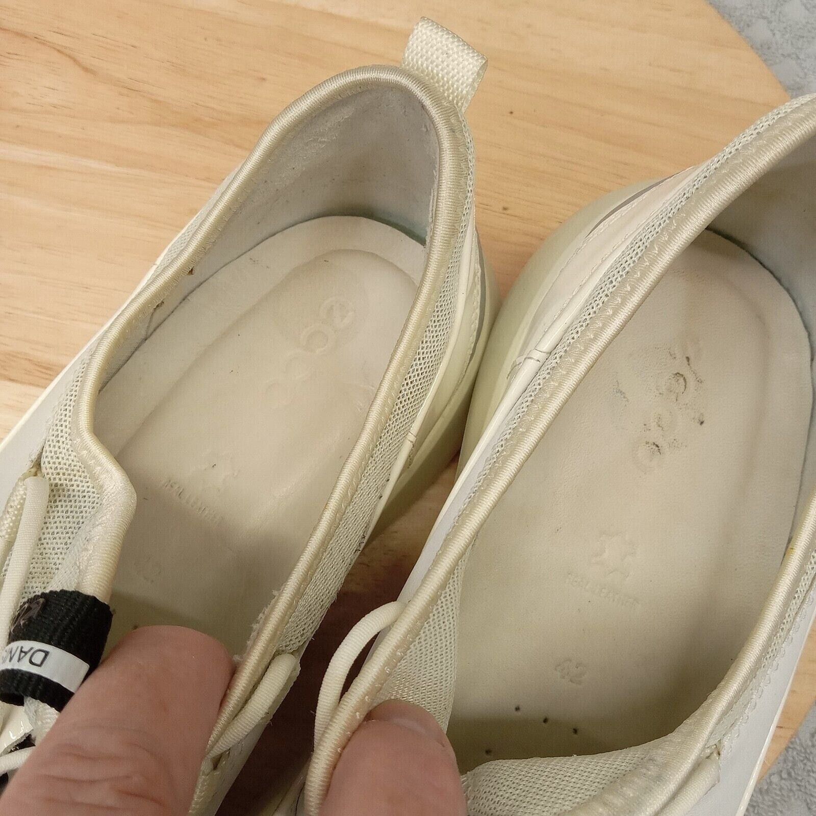 Ecco Ecco Soft 5 White Leather Toggle Sneakers Women’s EU 42 US 9 Size US 9 / IT 39 - 7 Thumbnail