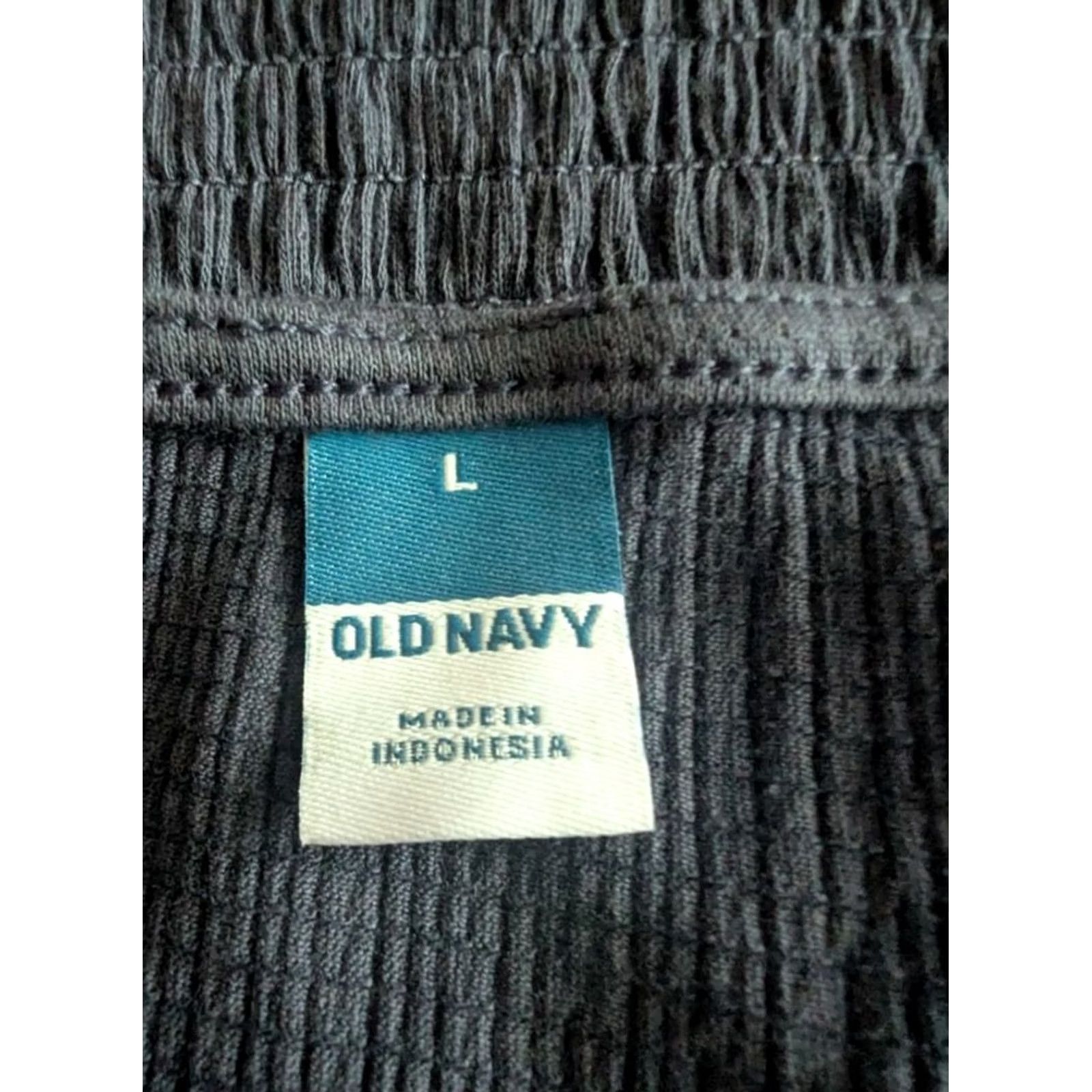 Old Navy Old Navy Blouse Navy V-Neckline Smocked Peplum Top Women's Large Blue Minimalist Size L Size L / US 10 / IT 46 - 4 Thumbnail