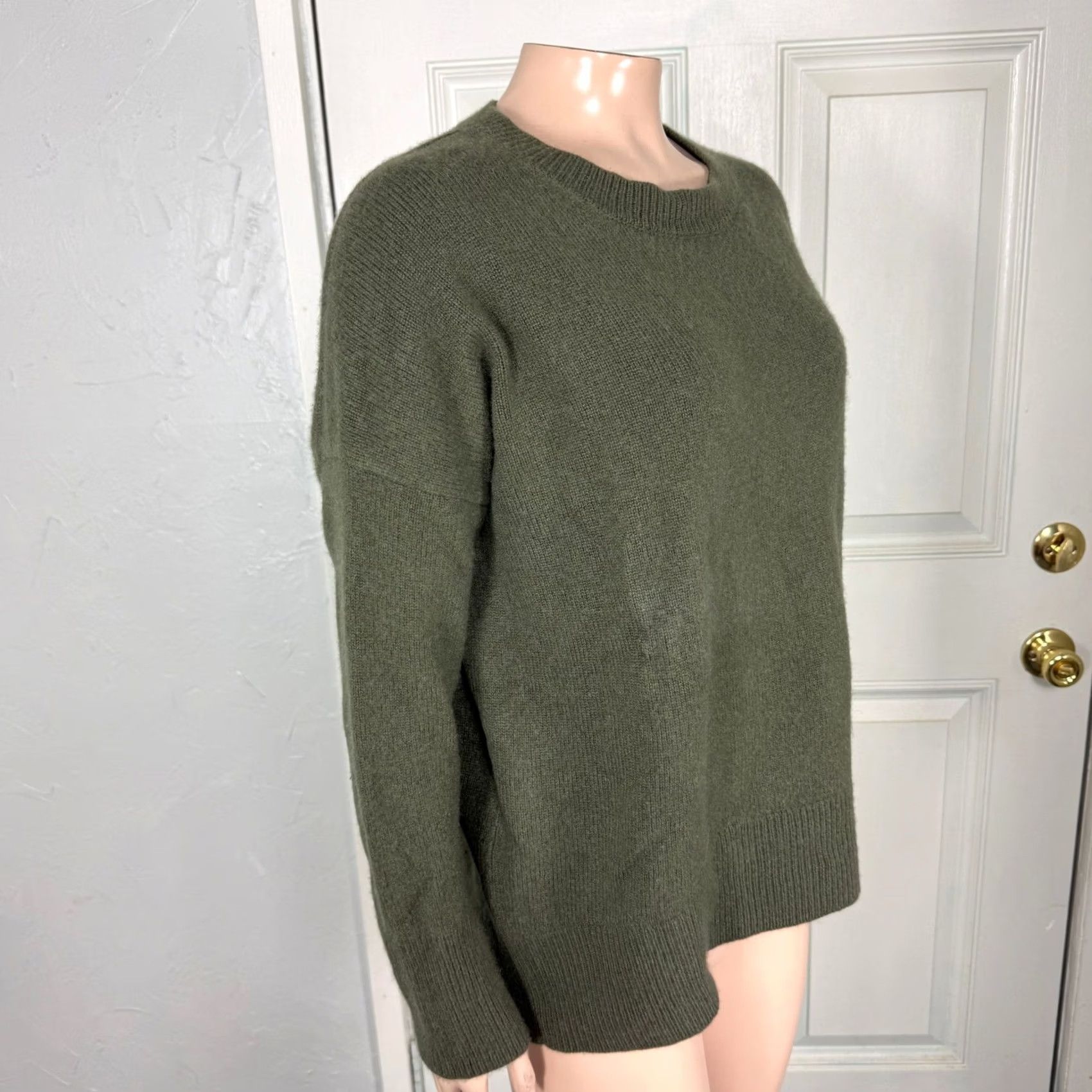 Theory Theory Sweater Women's M Cashmere Crew neck L/S Luxury Knit HOLE TT26 Size M / US 6-8 / IT 42-44 - 4 Thumbnail