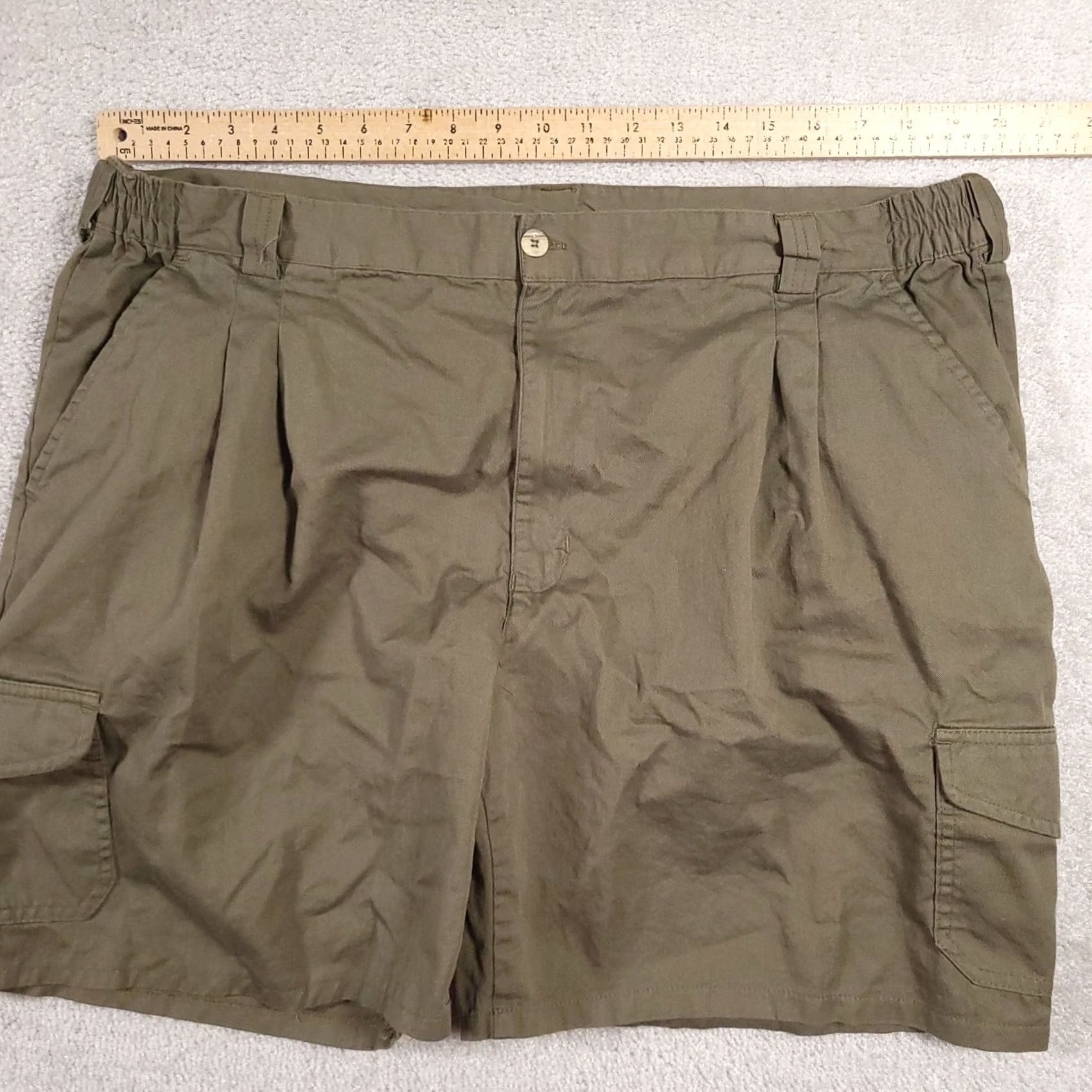 Vintage VINTAGE Cargo 42 Green Shorts Mens Cargo Pocket 90s Hiking Outdoors Camp Run Arounds Casual Travel Summer Spring Fall 7 In Inseam Size US 40 / EU 56 - 6 Thumbnail