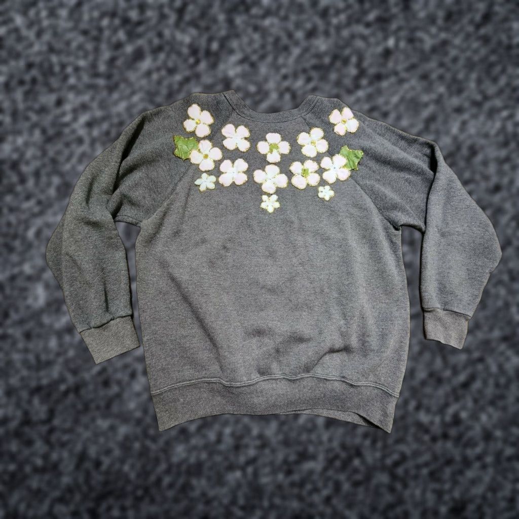Tultex VINTAGE Tultex USA Crewneck Sweatshirt Womens L Gray Floral Puff Paint Pullover Activewear Size L / US 10 / IT 46 - 1 Thumbnail