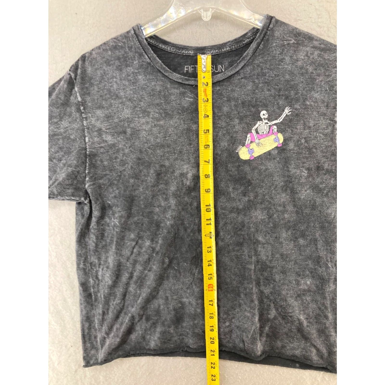 Vintage Fifth Sun Womens Cropped TShirt Large Black Acid Wash Venice Beach Skeleton Size L / US 10 / IT 46 - 3 Thumbnail