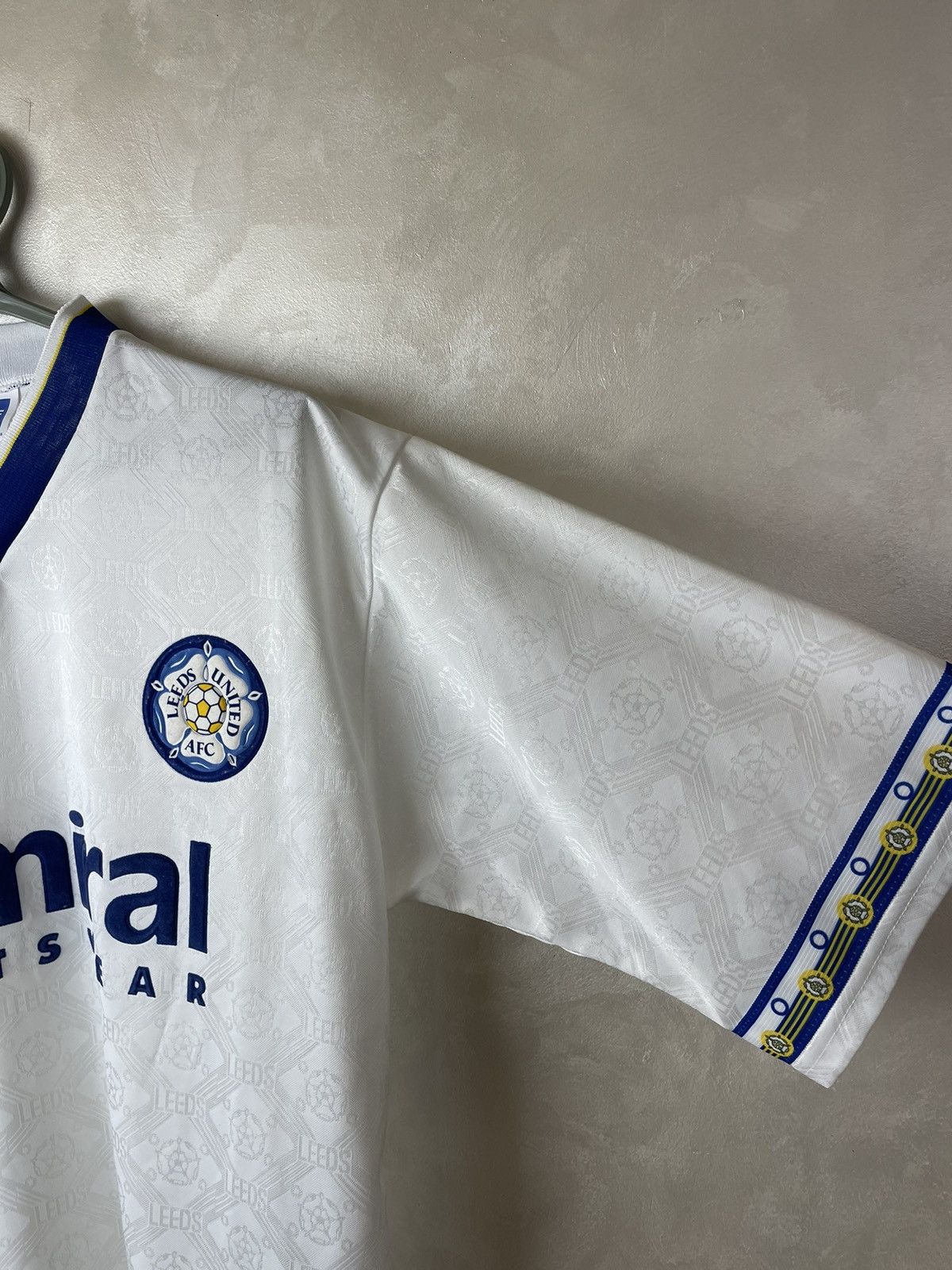 Vintage Leeds United 1992 1993 Home soccer jersey football shirt L Size US L / EU 52-54 / 3 - 5 Thumbnail