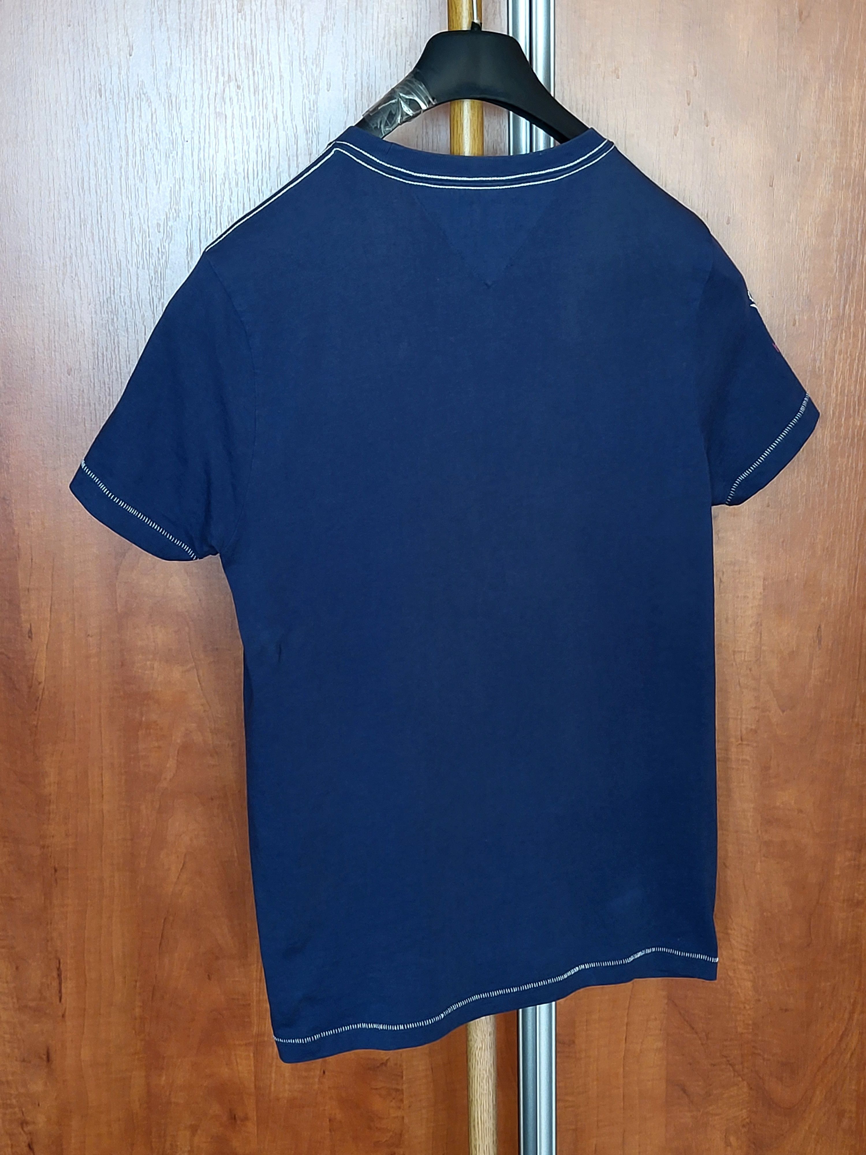 Tommy Hilfiger Vintage 90s Tommy Hilfiger T-shirt Tee Size US M / EU 48-50 / 2 - 7 Thumbnail