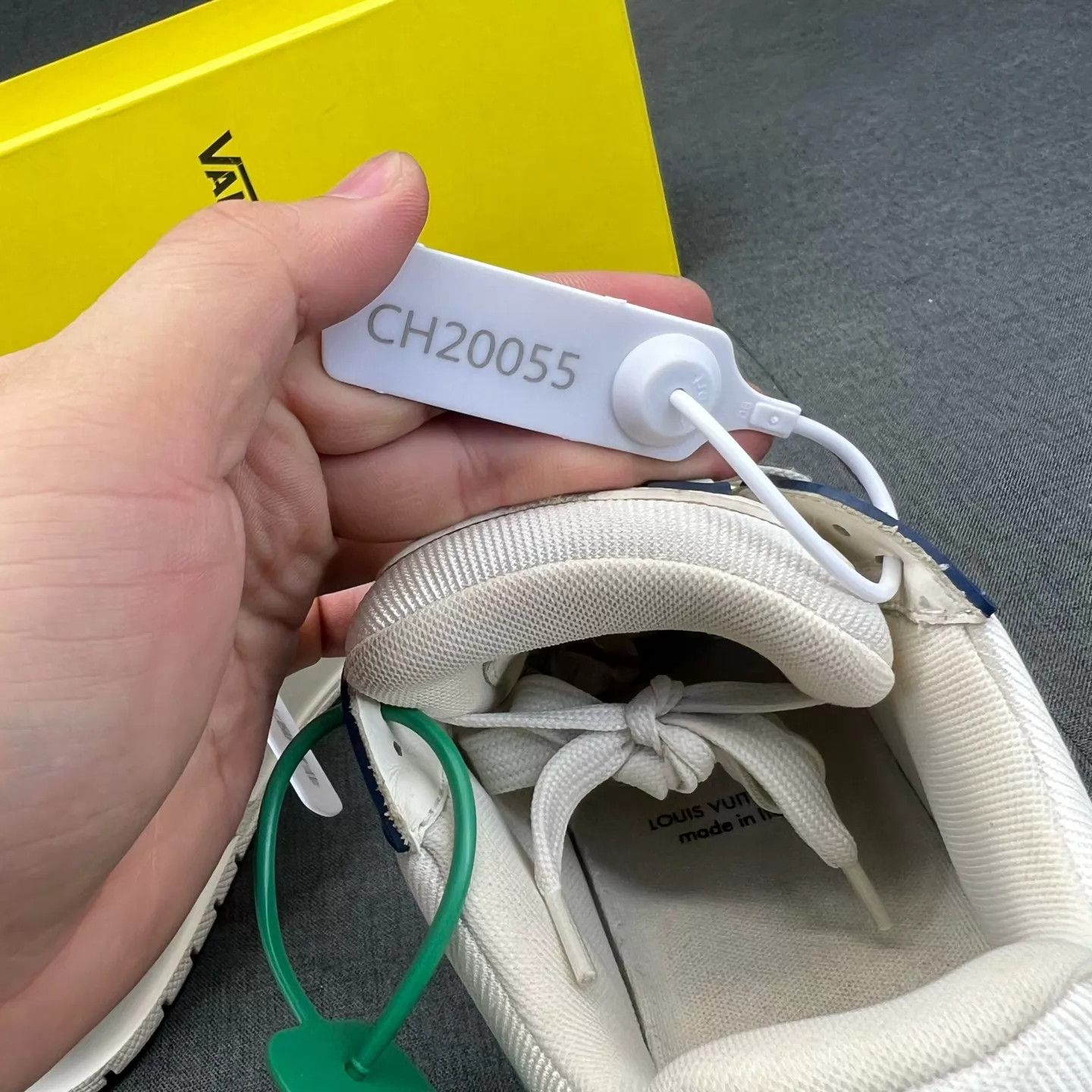 Louis Vuitton LV Trainer White Blue Damier 37.5 Worn 2x With Box Size US 7 / IT 37 - 9 Thumbnail