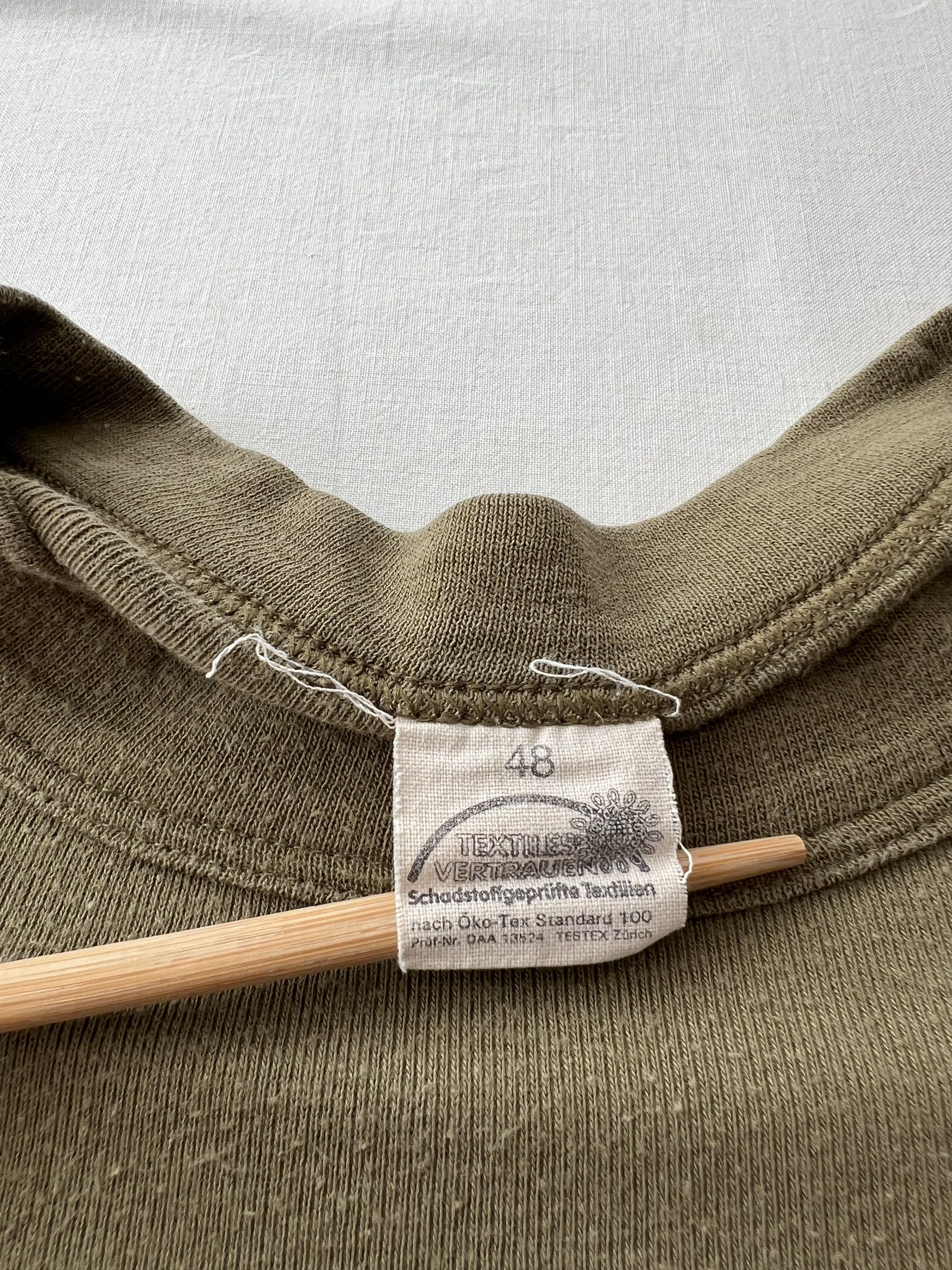 Vintage Vintage Swiss Army Switzerland Suisse Single Stitch T-shirt Size US M / EU 48-50 / 2 - 13 Thumbnail