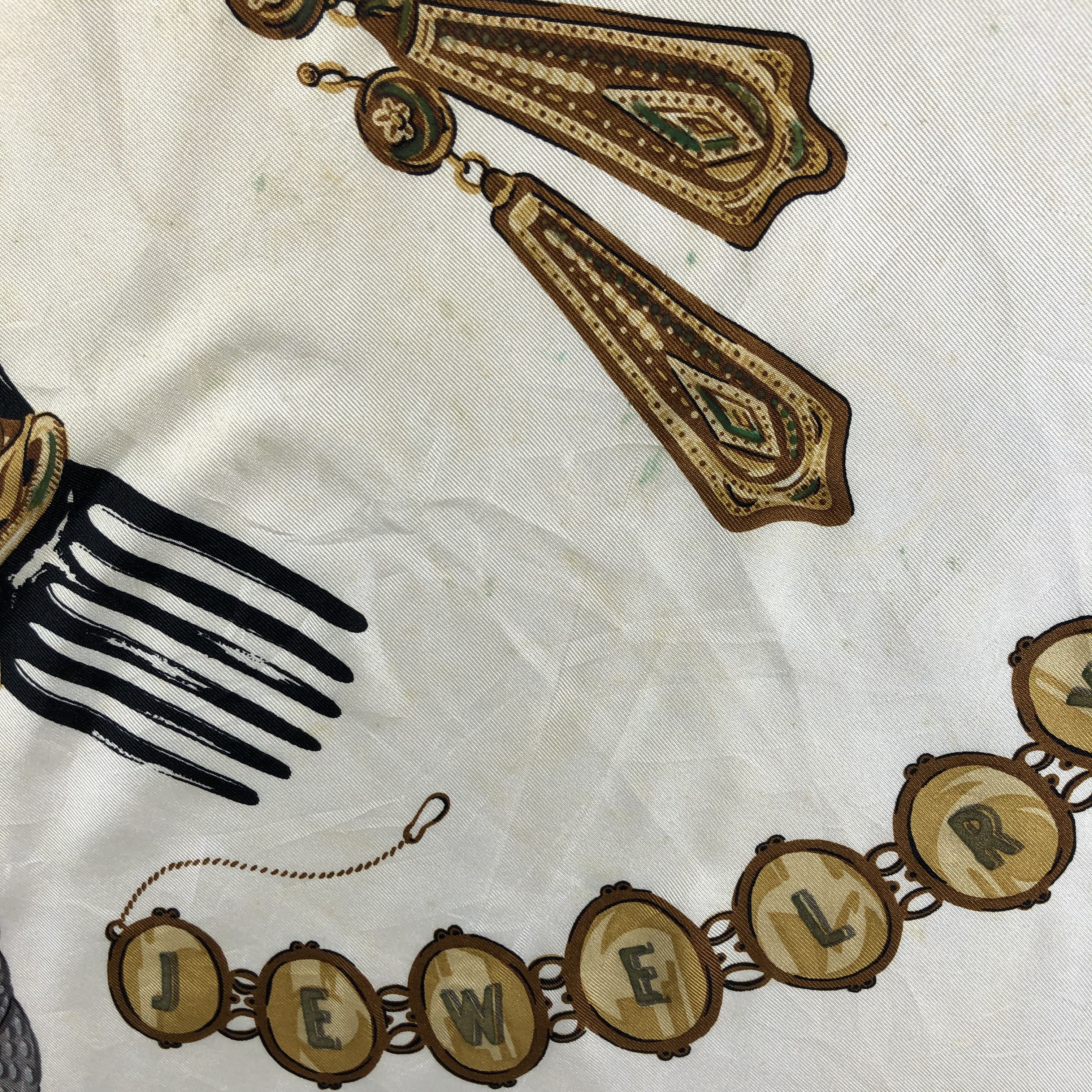 Vintage Vintage Moschino Silk Scarf Size ONE SIZE - 10 Thumbnail