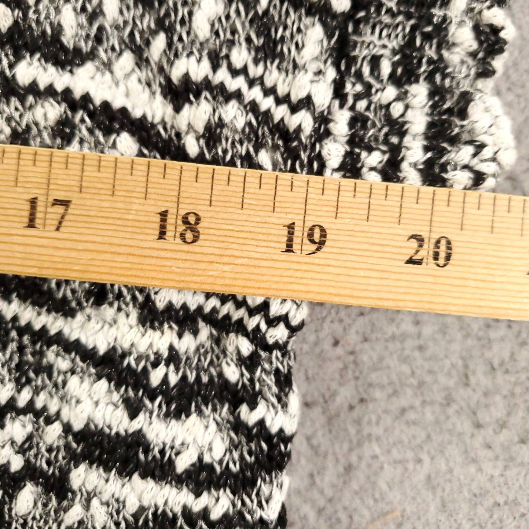 Vintage VINTAGE Lafayette 148 New York Sweater Cardigan Women's M Black Knit Button Pockets 3-4 Season Classic Size M / US 6-8 / IT 42-44 - 4 Thumbnail