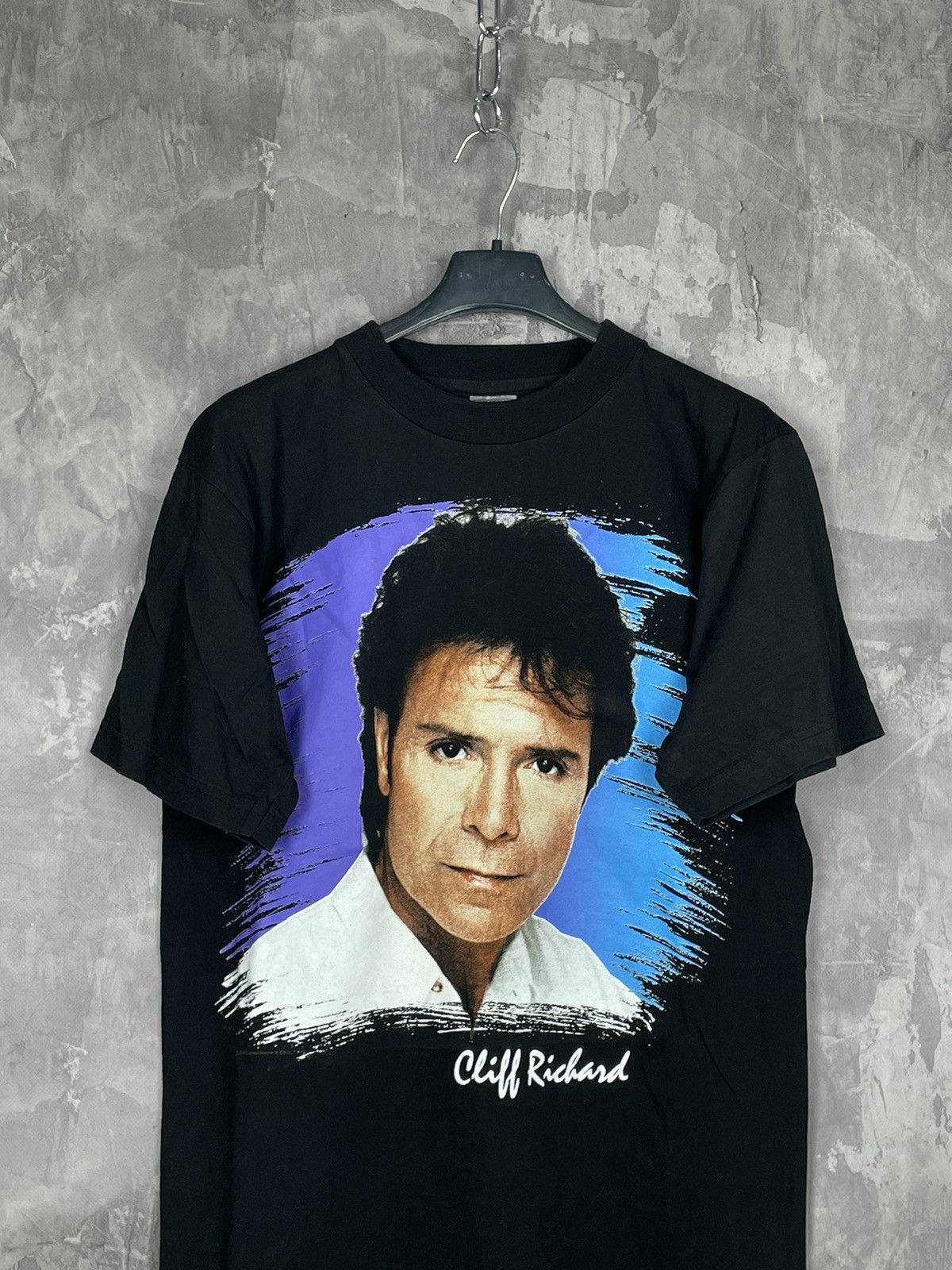 Band Tees × Vintage Cliff Richard Access All Areas Tour TShirt 90s Pop Rock Roll Size US M / EU 48-50 / 2 - 3 Thumbnail