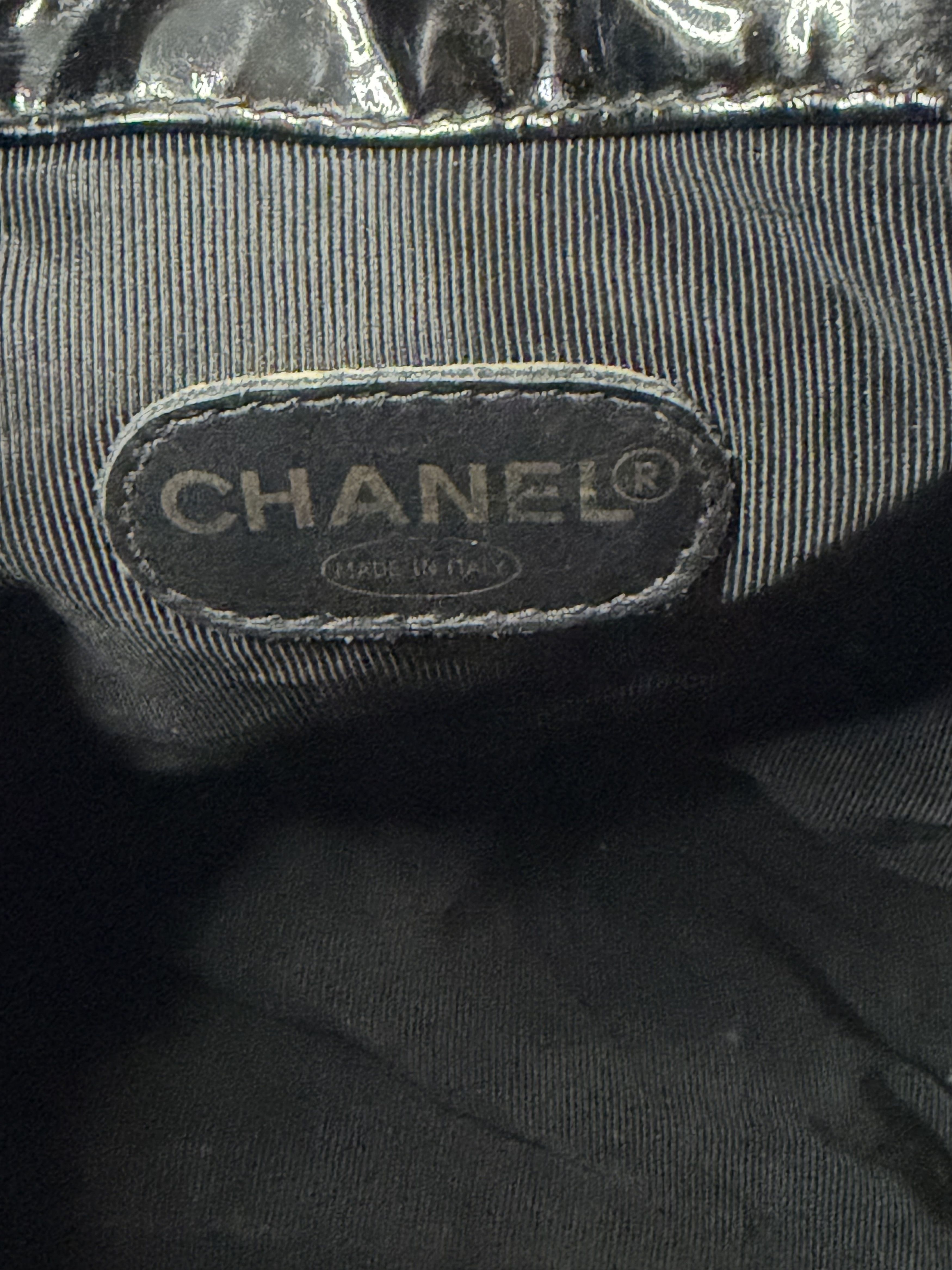 Chanel Vintage Chanel CC Patent Bucket Bag Size ONE SIZE - 12 Thumbnail