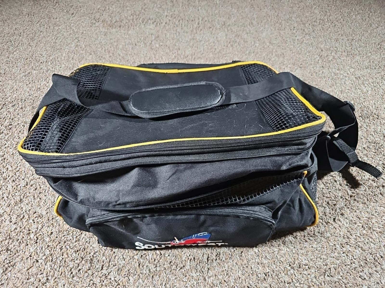 Other SOUTHWEST Airlines Flying Pet Carrier Shoulder Crossbody Size ONE SIZE - 1 Thumbnail