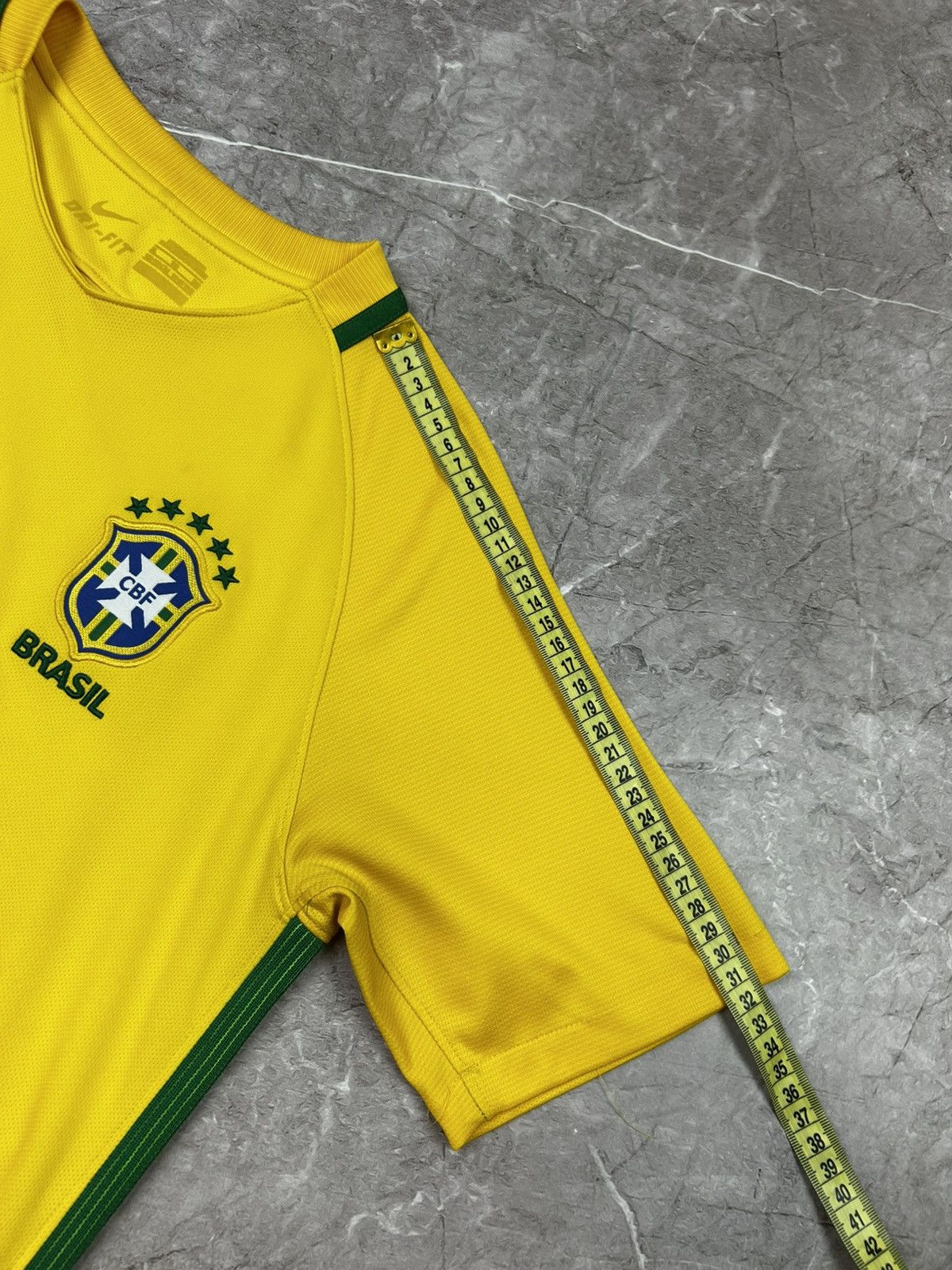 Nike Vintage Nike Brazil Jersey Football Soccer Y2k Blockcore S Size US S / EU 44-46 / 1 - 15 Thumbnail
