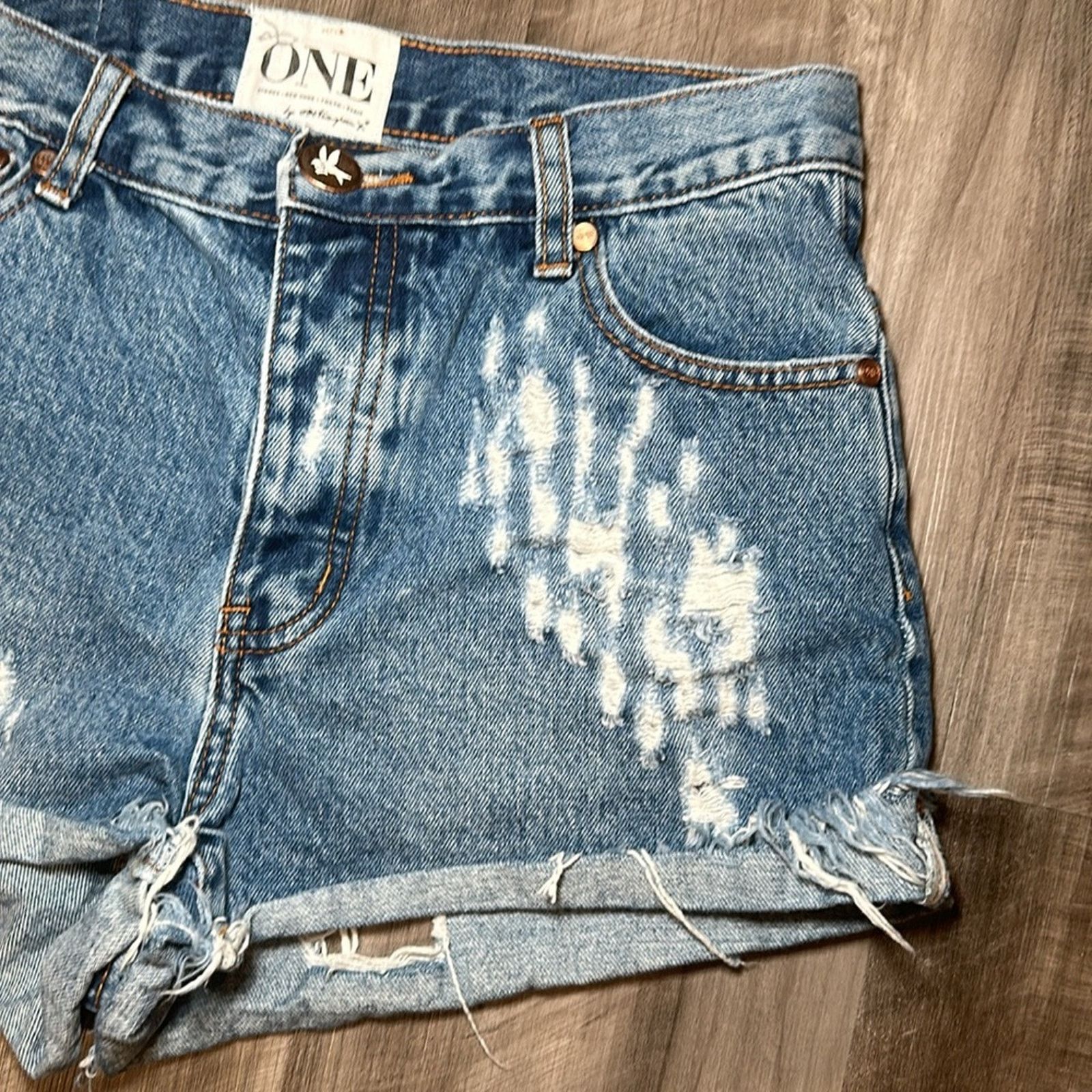 One Teaspoon One Teaspoon Relaxed High Rise Twisted Cuff Hem Shorts - 28 Size 28" / US 6 / IT 42 - 5 Thumbnail