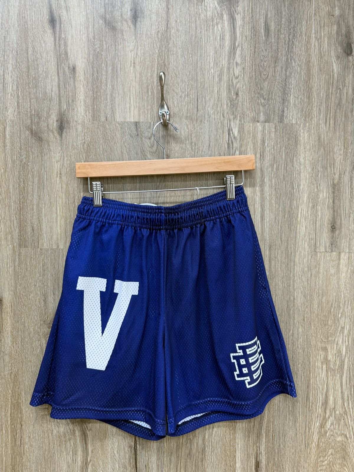 Eric Emanuel Eric Emmanuel Villanova Shorts Size US 33 - 1 Thumbnail