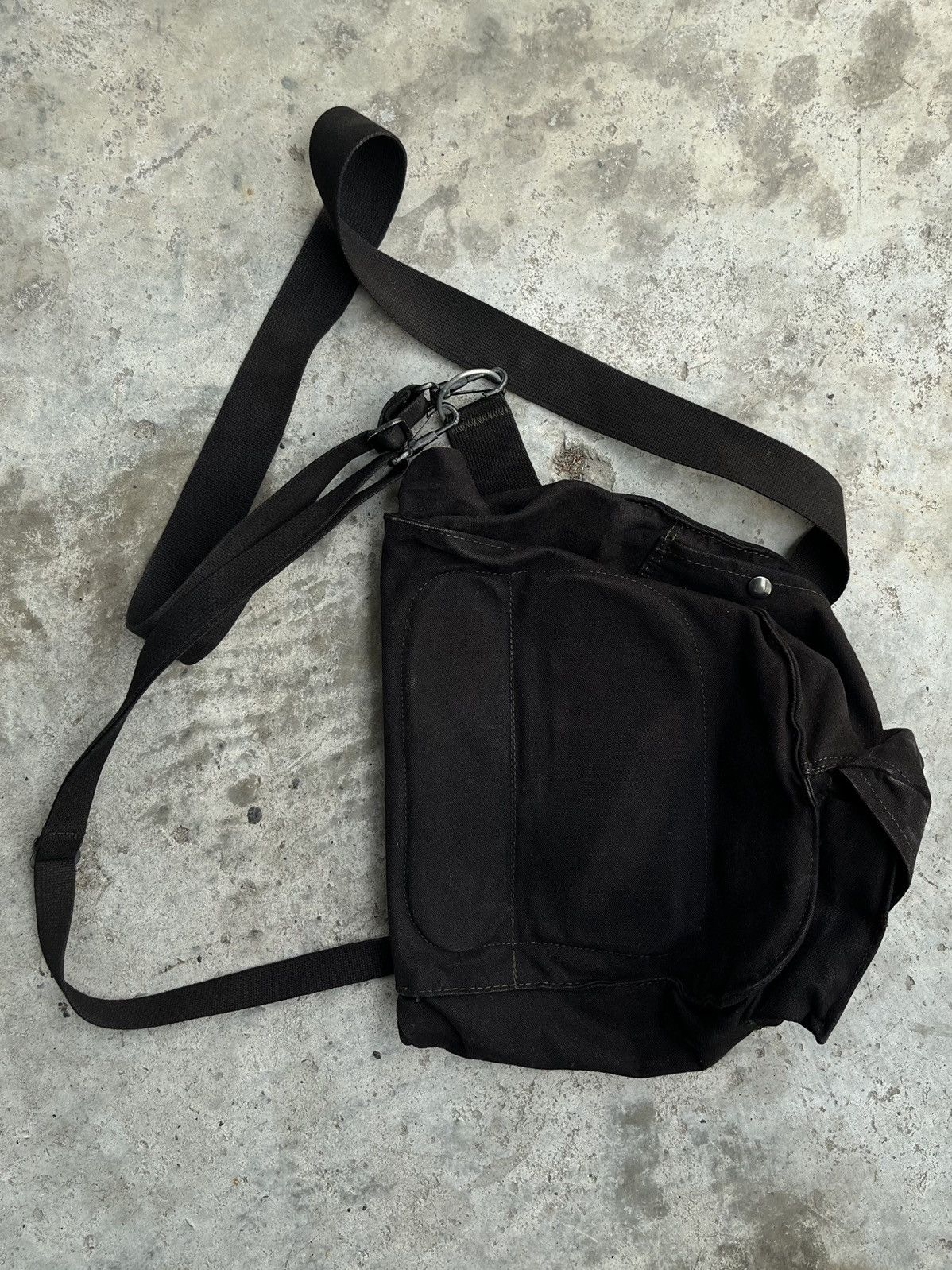 Vintage 60s overdyed gas mask carrier bag Size ONE SIZE - 2 Thumbnail