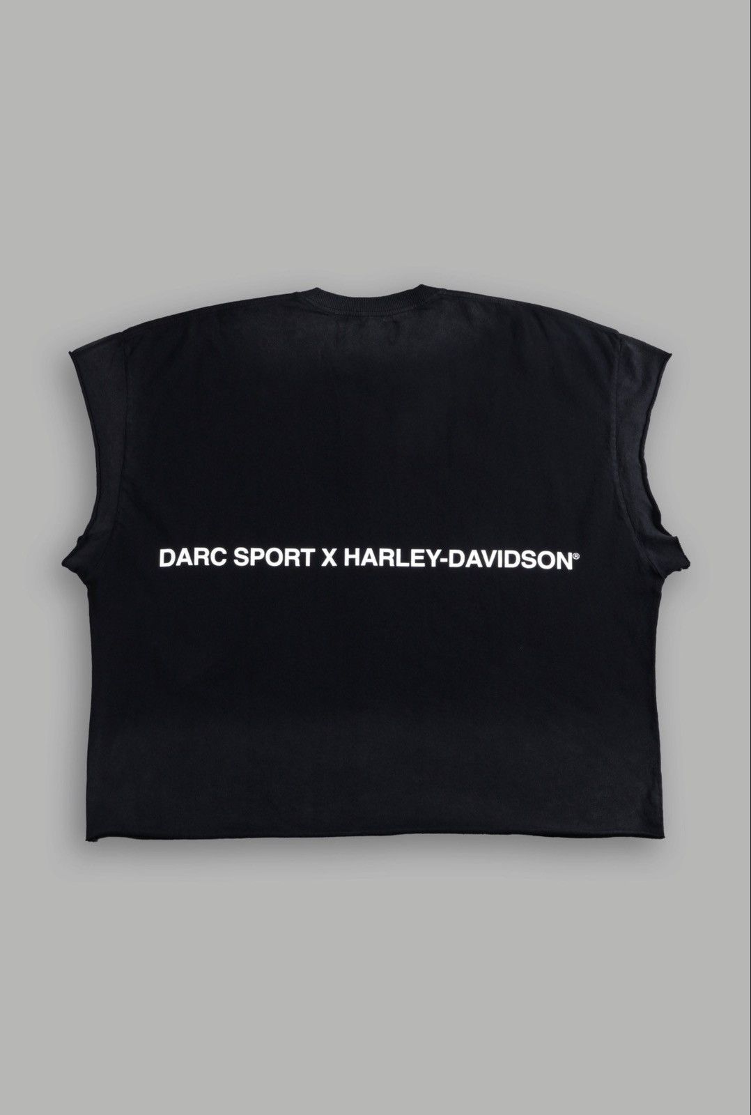 Darc Sport INFERNO SHIELD GRUNGE CUT-OFF MID-LENGTH RAW HEM TEE Size US M / EU 48-50 / 2 - 2 Thumbnail