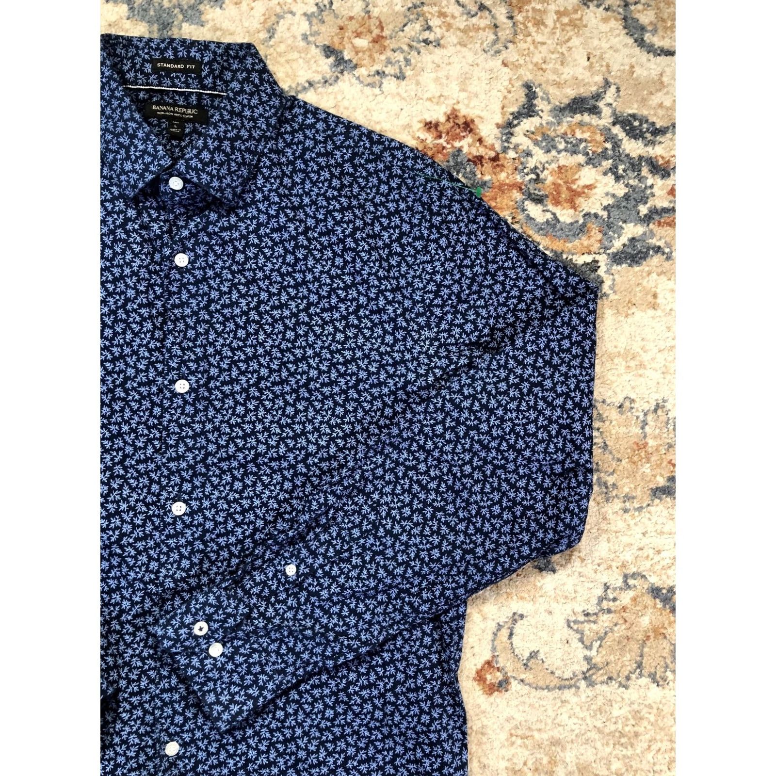 Banana Republic Banana Republic Shirt Mens LT Blue Floral Non Iron Long Sleeve Button Up Size US L / EU 52-54 / 3 - 4 Thumbnail