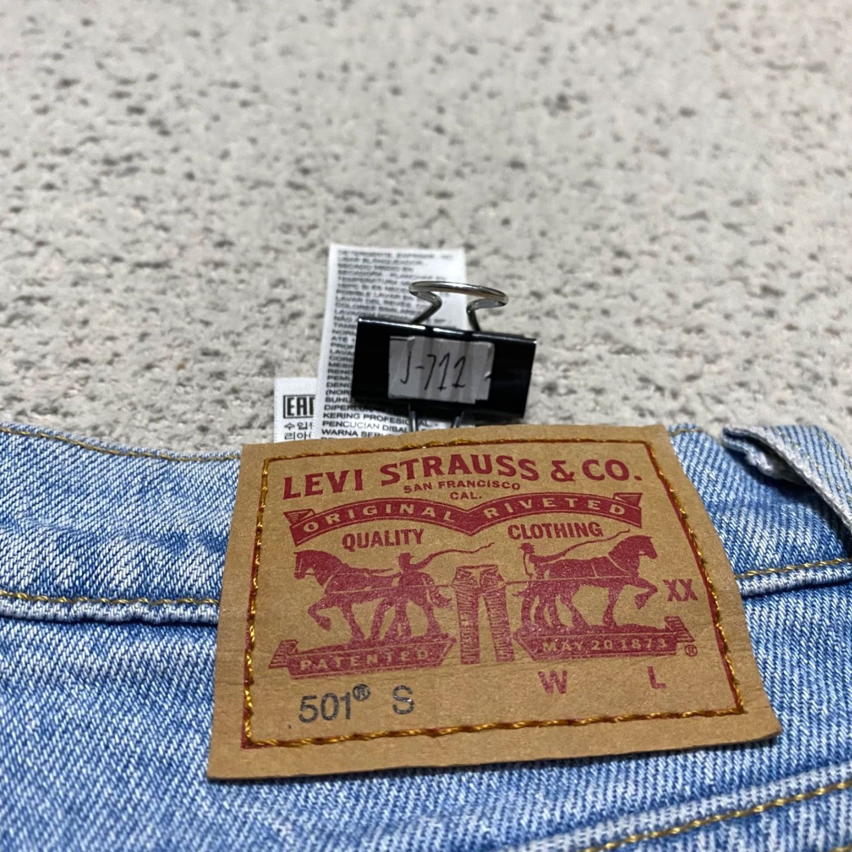 Levi's Levi's 501 Jeans Womens 27x28 Blue Denim High Rise Button Fly Straight Raw Hem Jeans (Vintage) Womens 501 Series 90s Theme Size 27" / US 4 / IT 40 - 3 Thumbnail