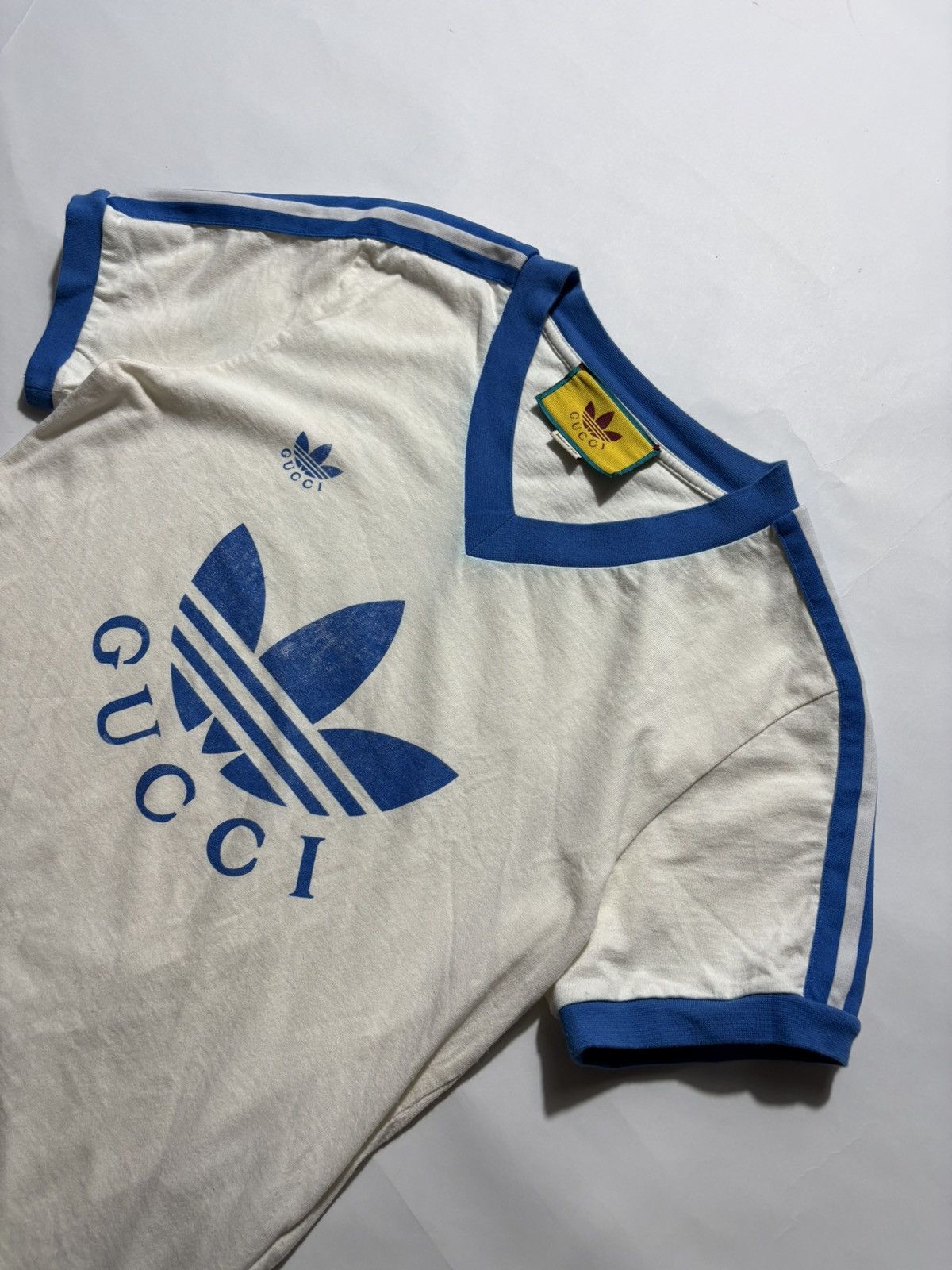Adidas × Gucci GUCCI-ADIDAS V-NECK SHORT SLEEVE SHIRT Size L / US 10 / IT 46 - 2 Thumbnail