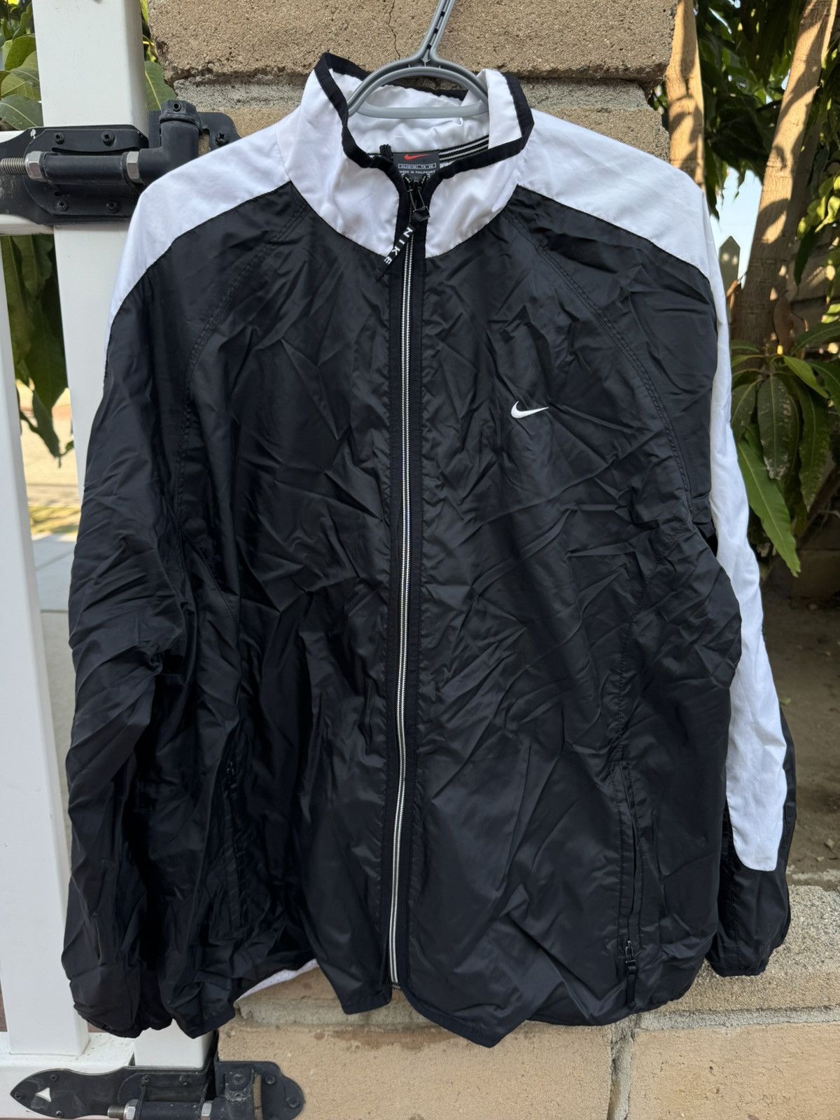 Nike × Vintage Vintage Nike Spellout Essential Windbreaker Jacket Size US L / EU 52-54 / 3 - 2 Thumbnail