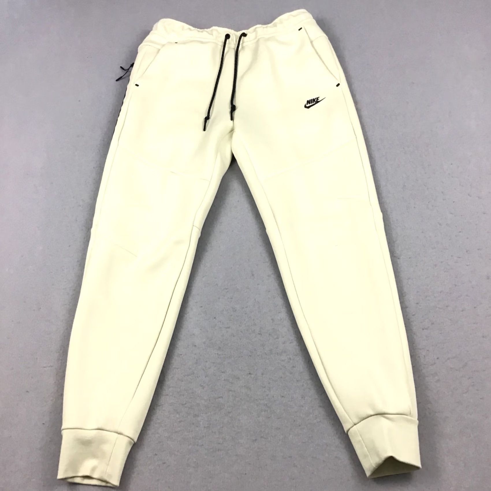 Nike Nike Pants Men Medium Beige Tech Fleece Tapered Jogger Slim Fit Drawstring M Size US 31 - 2 Thumbnail