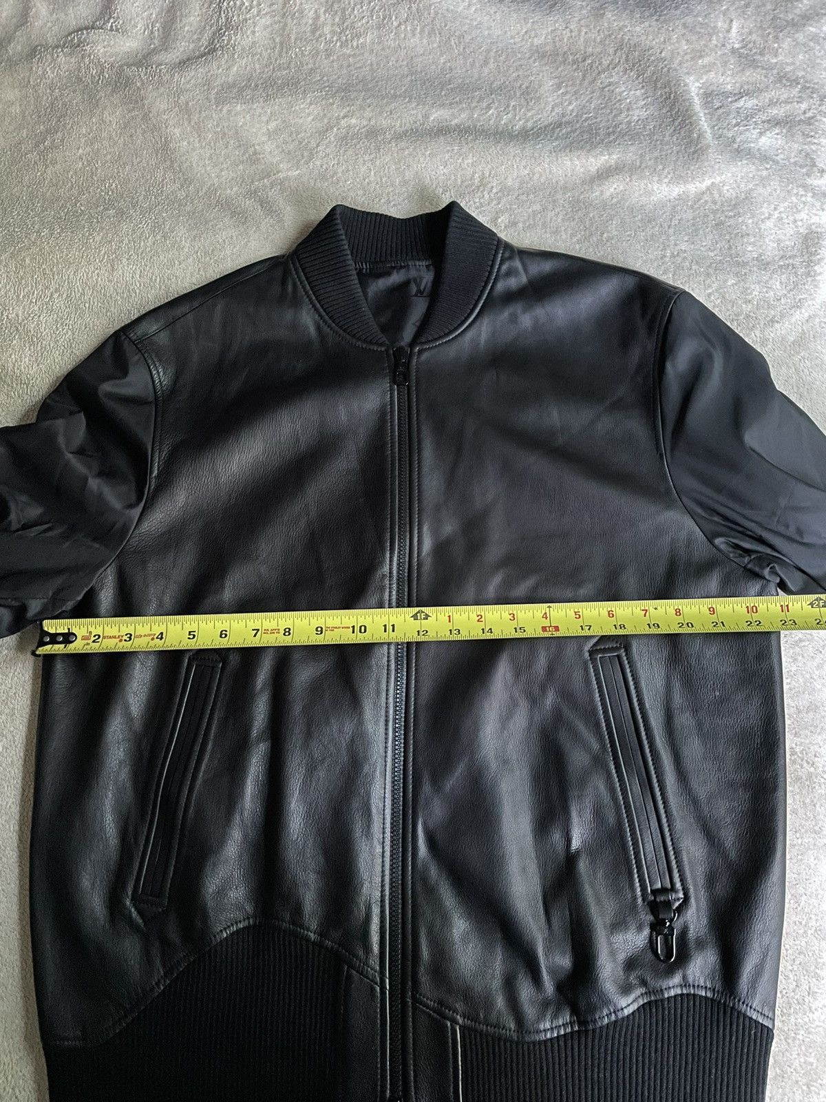 Louis Vuitton Louis Vuitton Reversible Black Leather Monogram Jacket Size US M / EU 48-50 / 2 - 10 Thumbnail
