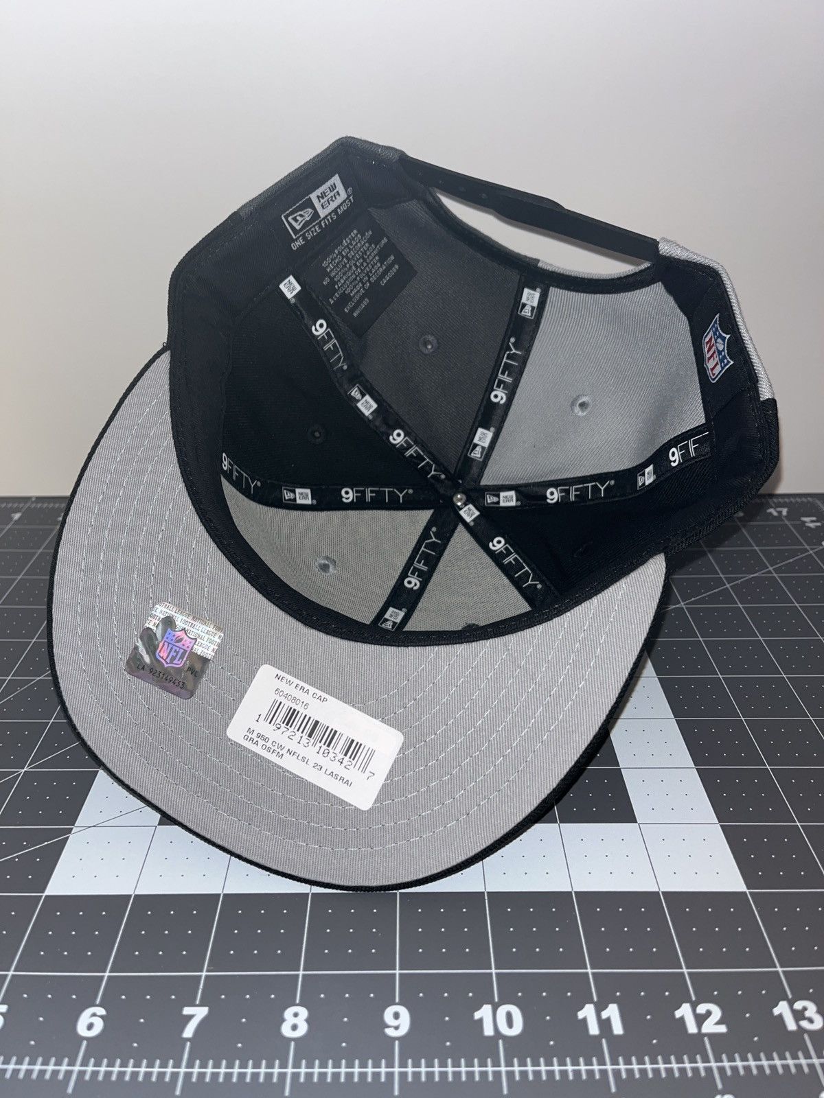 New Era Raiders Sideline Black/Silver/Gray 9Fifty OSFM Snapback Size ONE SIZE - 5 Thumbnail