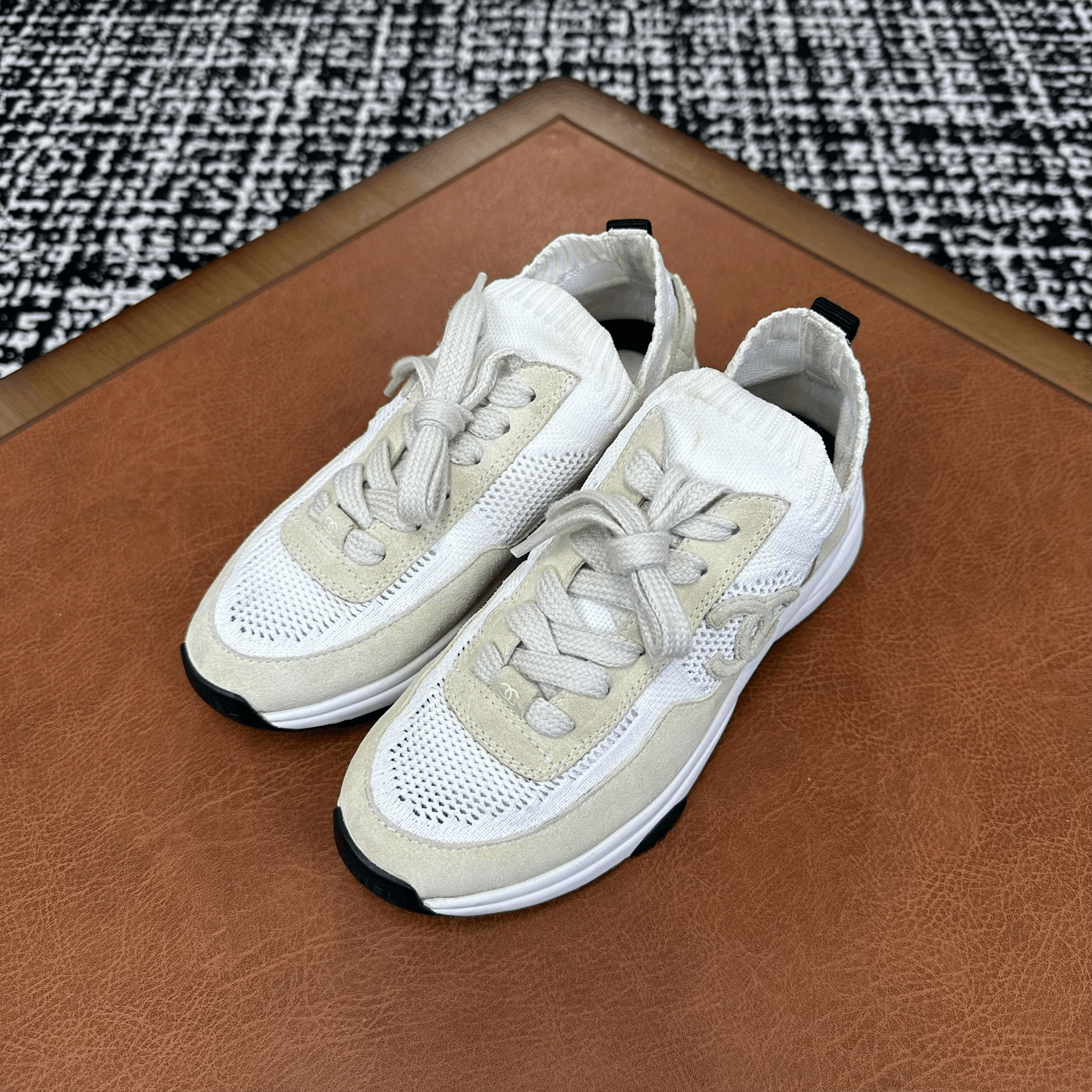 Chanel Chanel Casual White Lowtop Sneakers it_36 Women Size US 6 / IT 36 - 1 Thumbnail