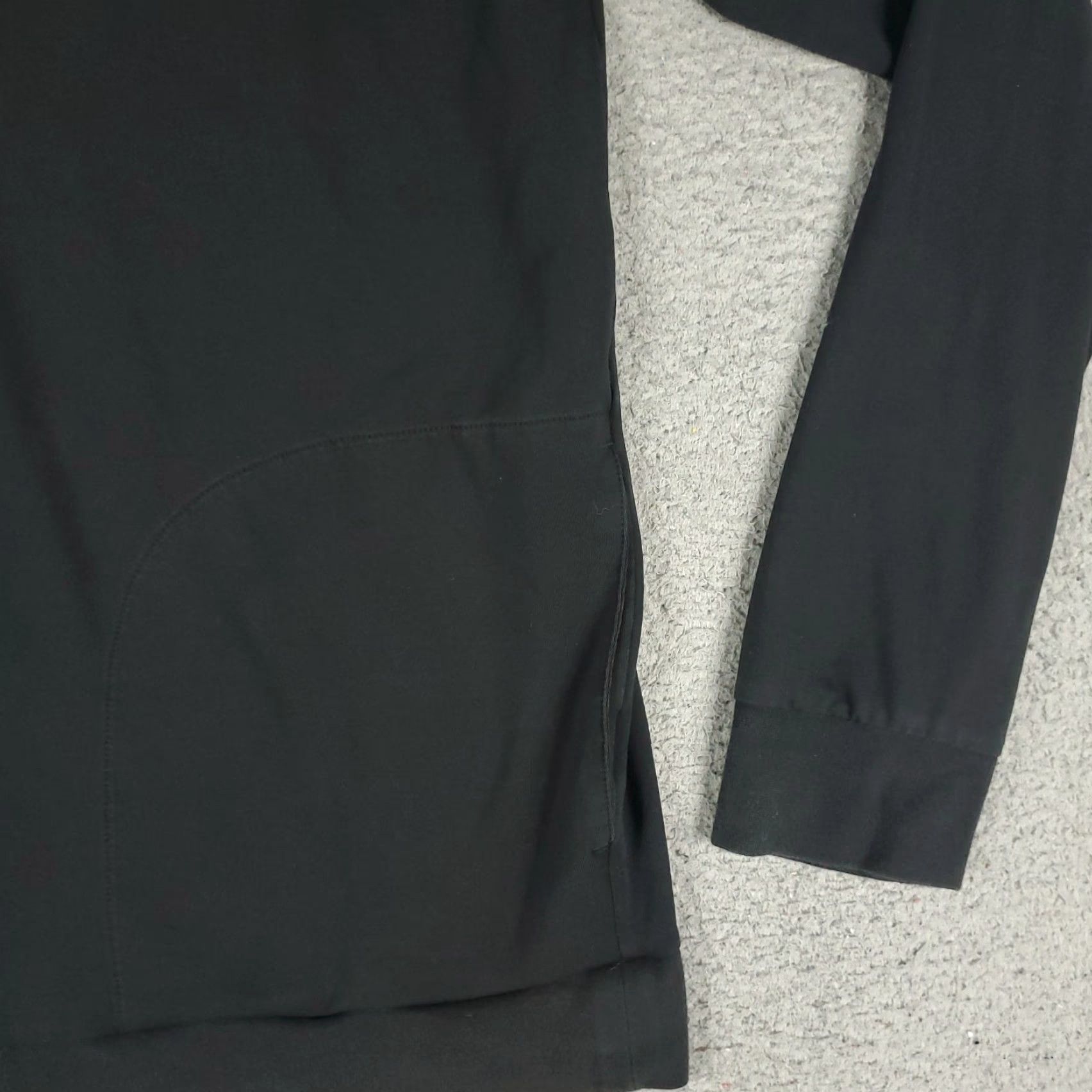 TravisMathew Travis Mathew Sweater Mens Large Black Lightweight 1/4 Zip Pullover Sweatshirt Size US L / EU 52-54 / 3 - 4 Thumbnail