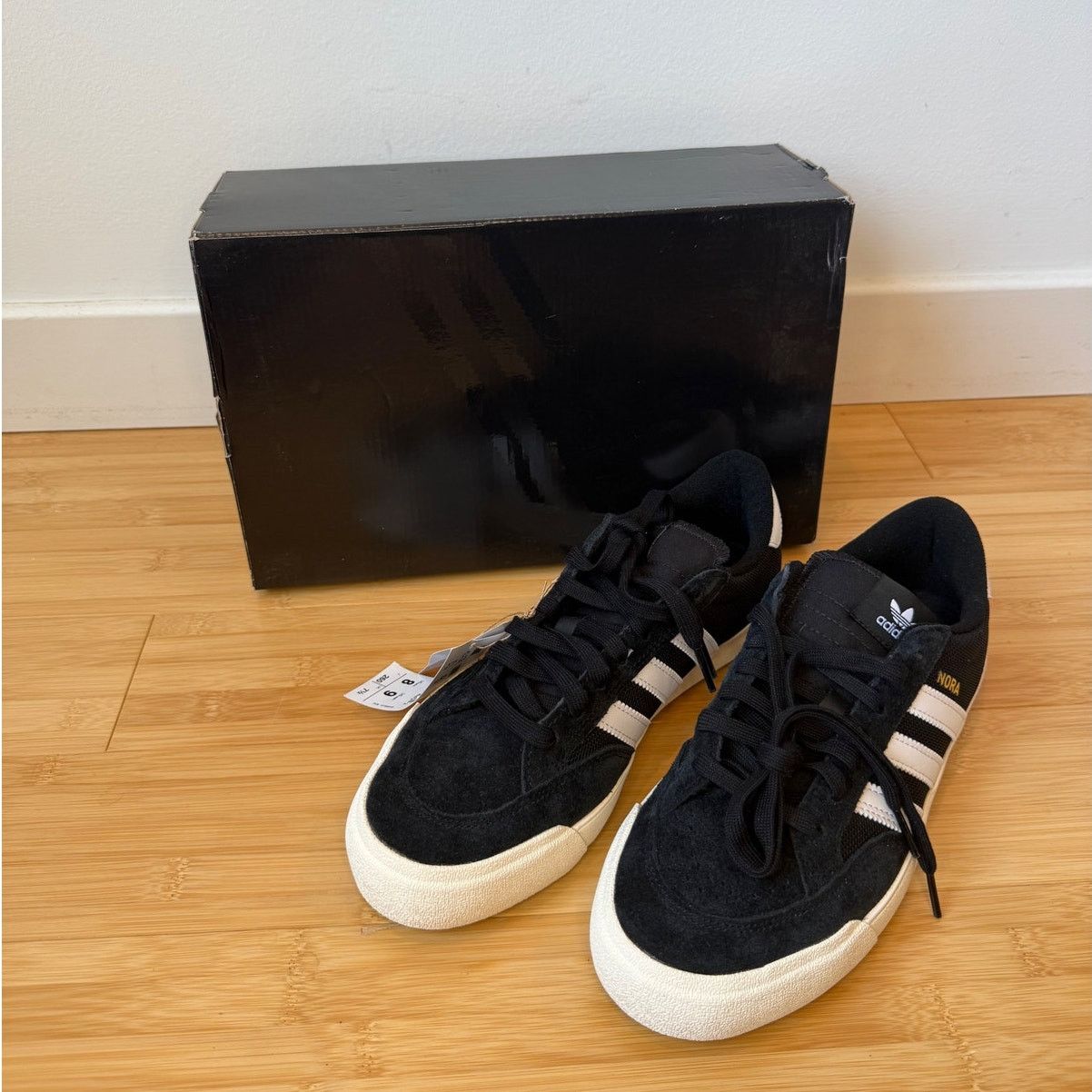 Adidas Adidas Nora Sneakers Lace Up Black White Men's 8 New in Box Size US 8 / EU 41 - 13 Thumbnail