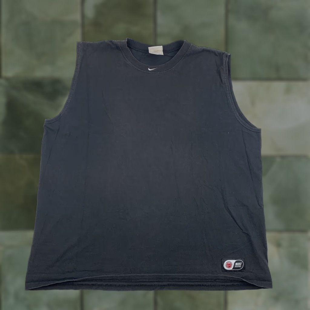 Nike VINTAGE Nike Tank Top Men XL Black 90s Sports Sleeveless T-Shirt Nike Tank Top Mens XL Black 90s Sports Size US XL / EU 56 / 4 - 1 Thumbnail