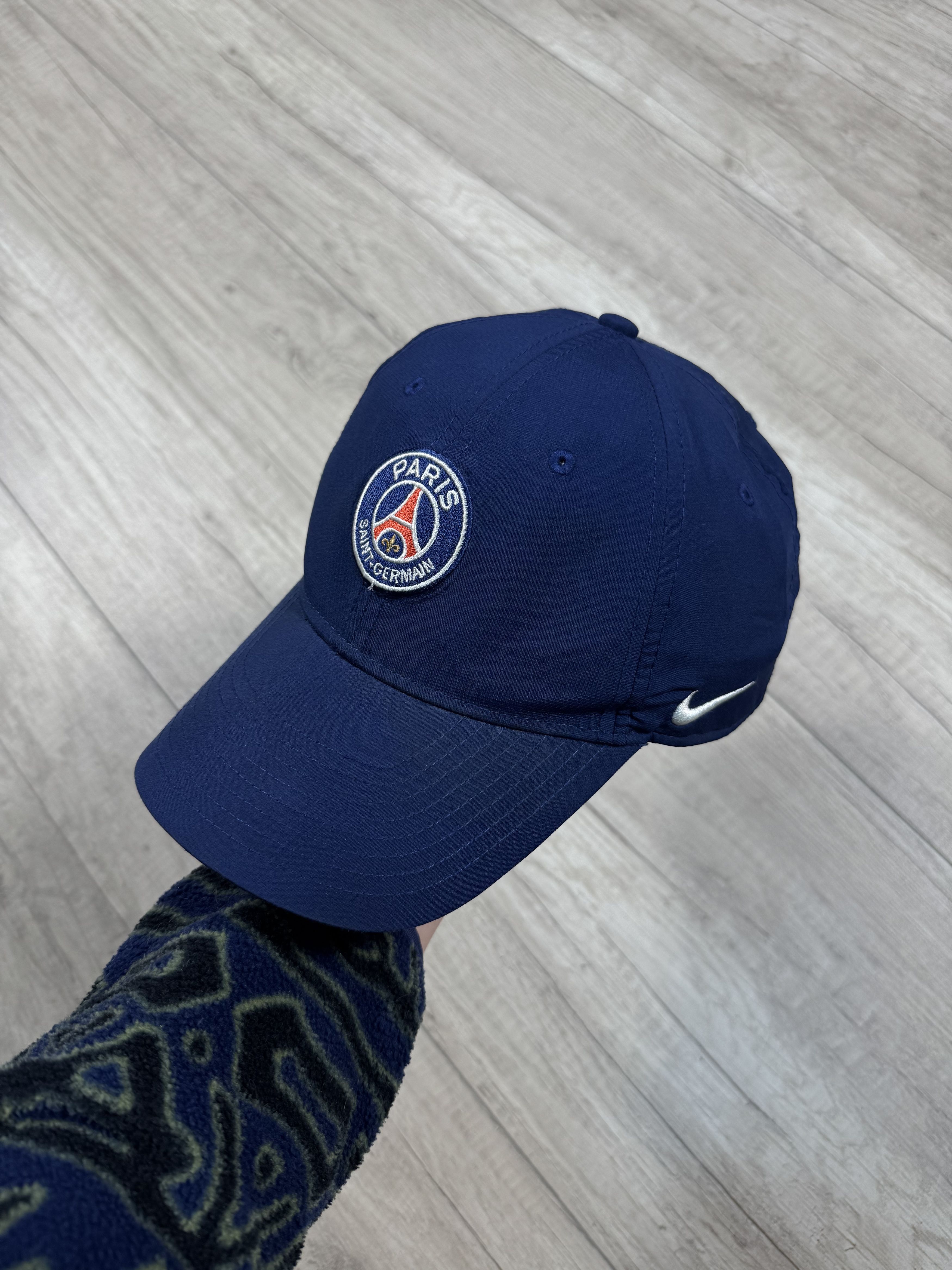 Nike Nike Paris Saint-Germain PSG Rope Trucker Cap Soccer Hat Size ONE SIZE - 1 Thumbnail