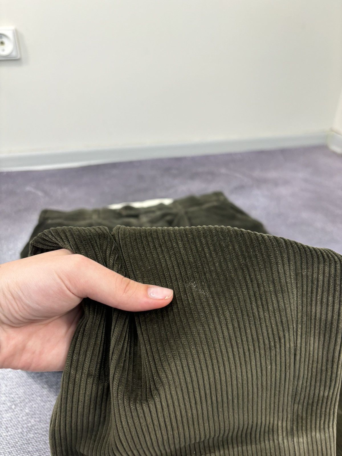 Balmain Vintage Balmain Velvet Corduroy Khaki Green Rare Baggy Pants Size US 38 / EU 54 - 4 Thumbnail